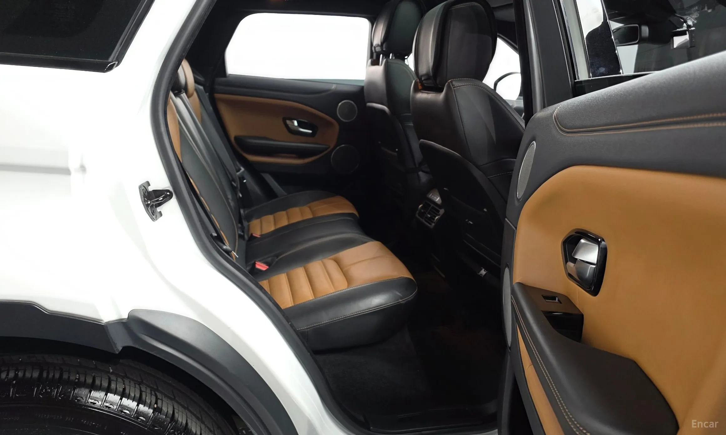 Land Rover Range Rover Evoque превью 12