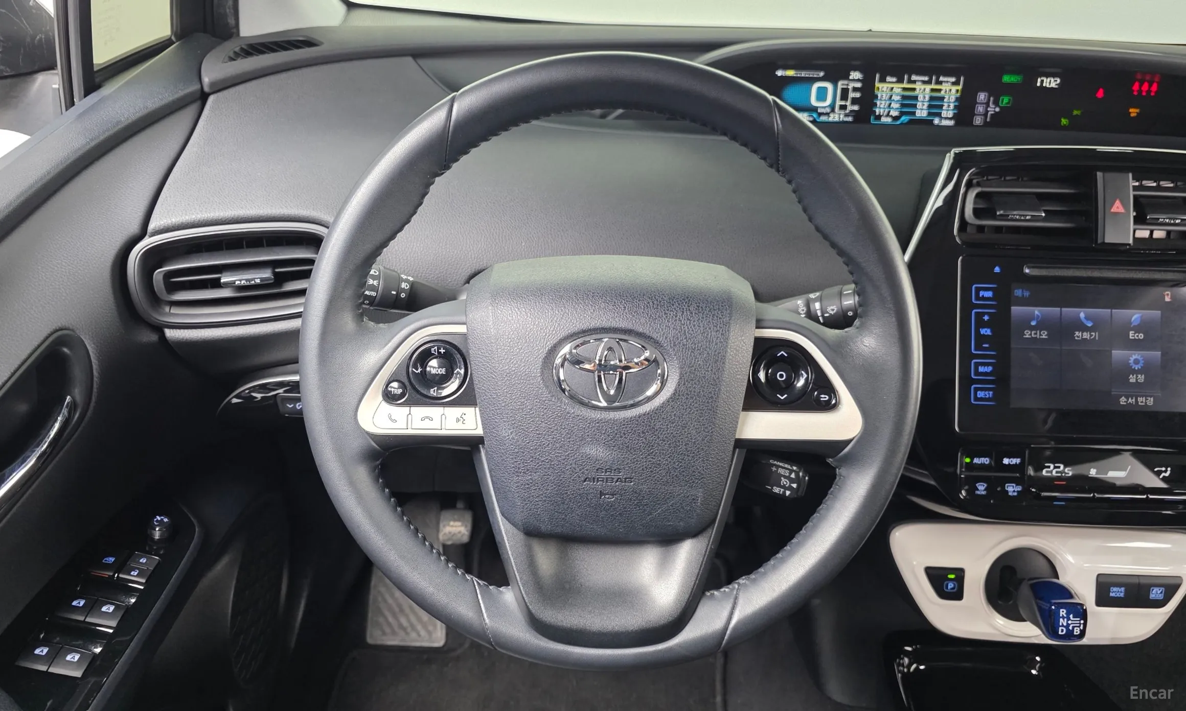 Toyota Prius 4th Generation превью 13