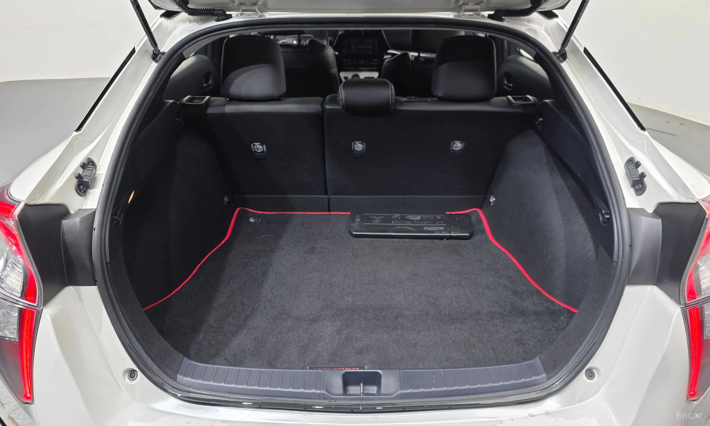 Toyota Prius 4th Generation превью 20