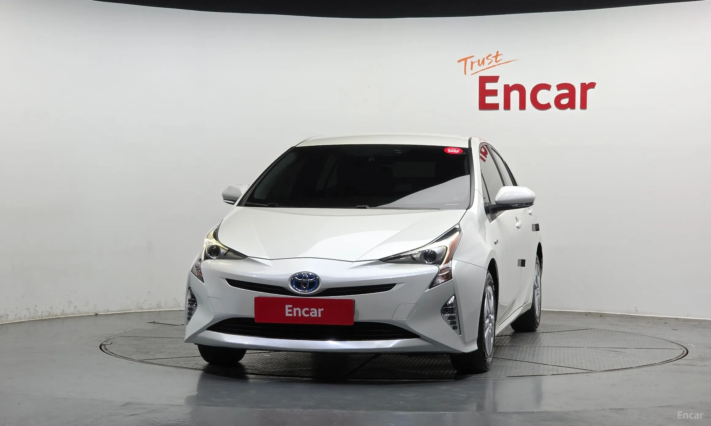 Toyota Prius 4th Generation превью 3