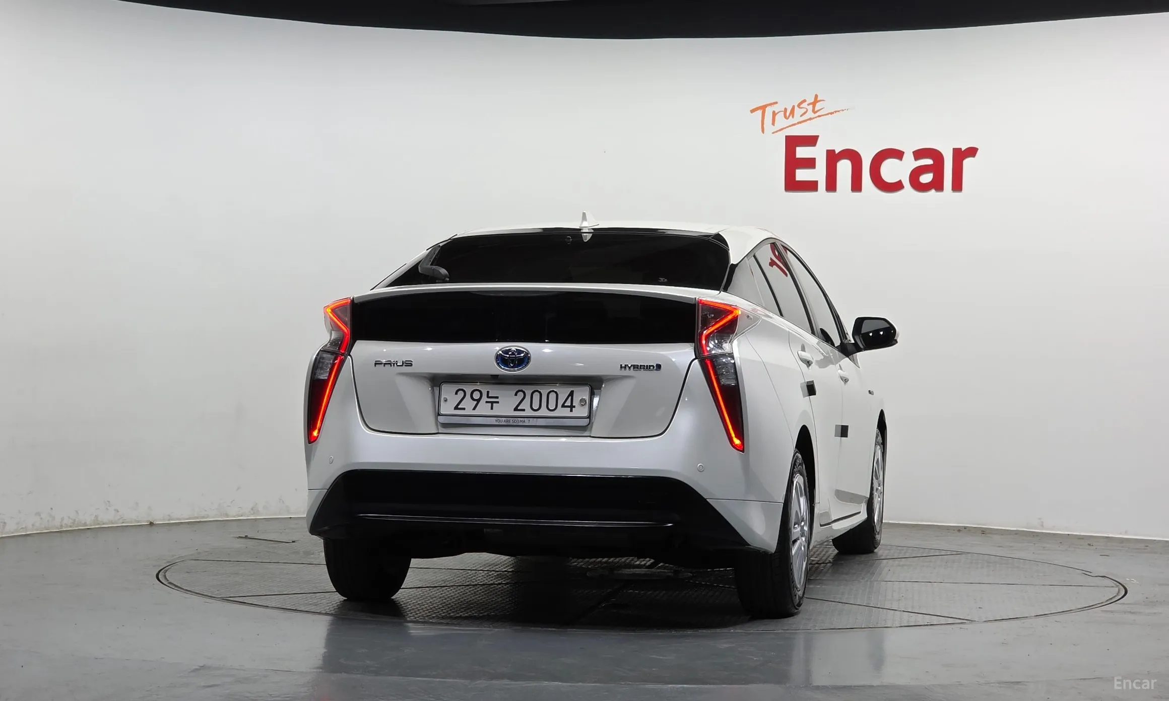 Toyota Prius 4th Generation превью 4