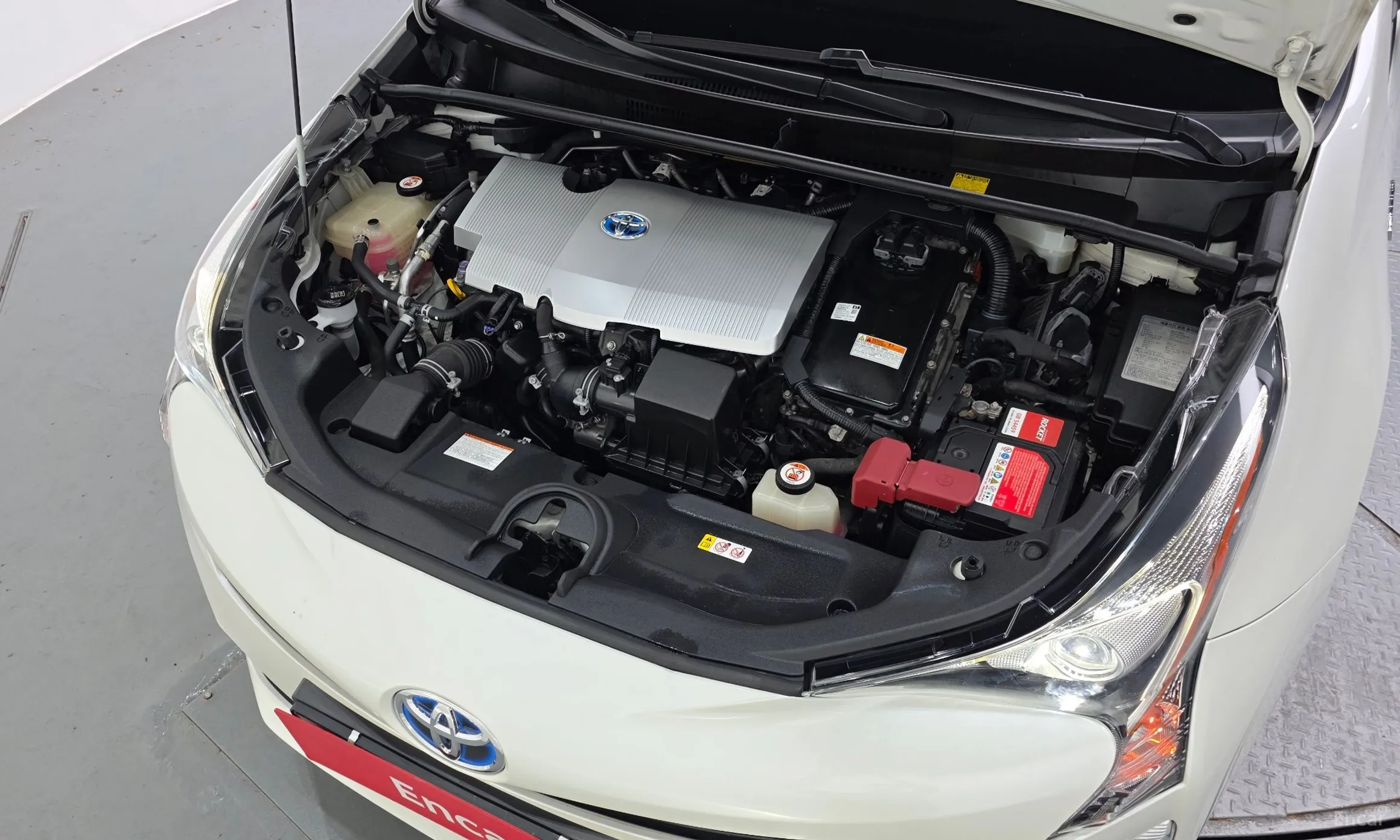 Toyota Prius 4th Generation превью 6
