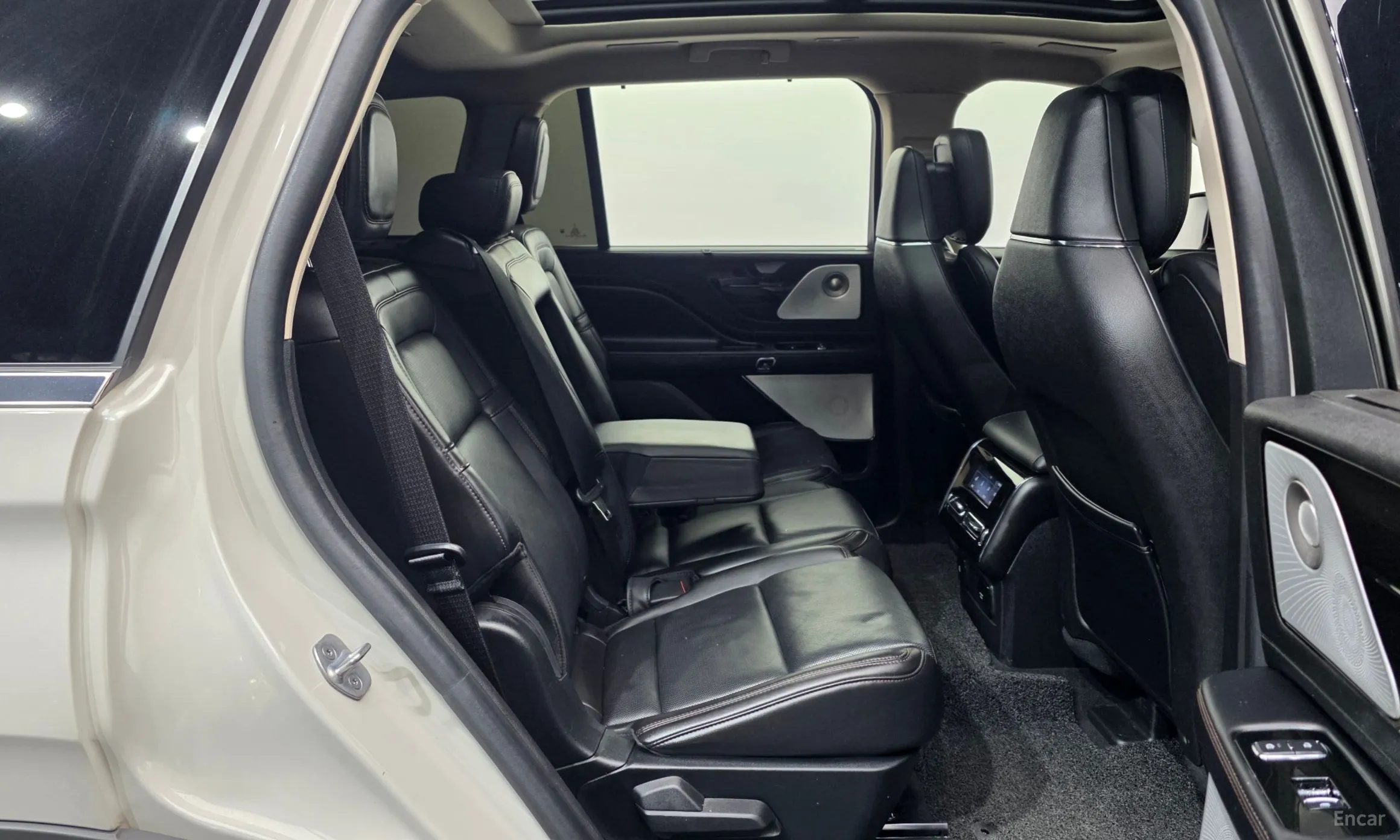 Lincoln Aviator 2nd Generation превью 12