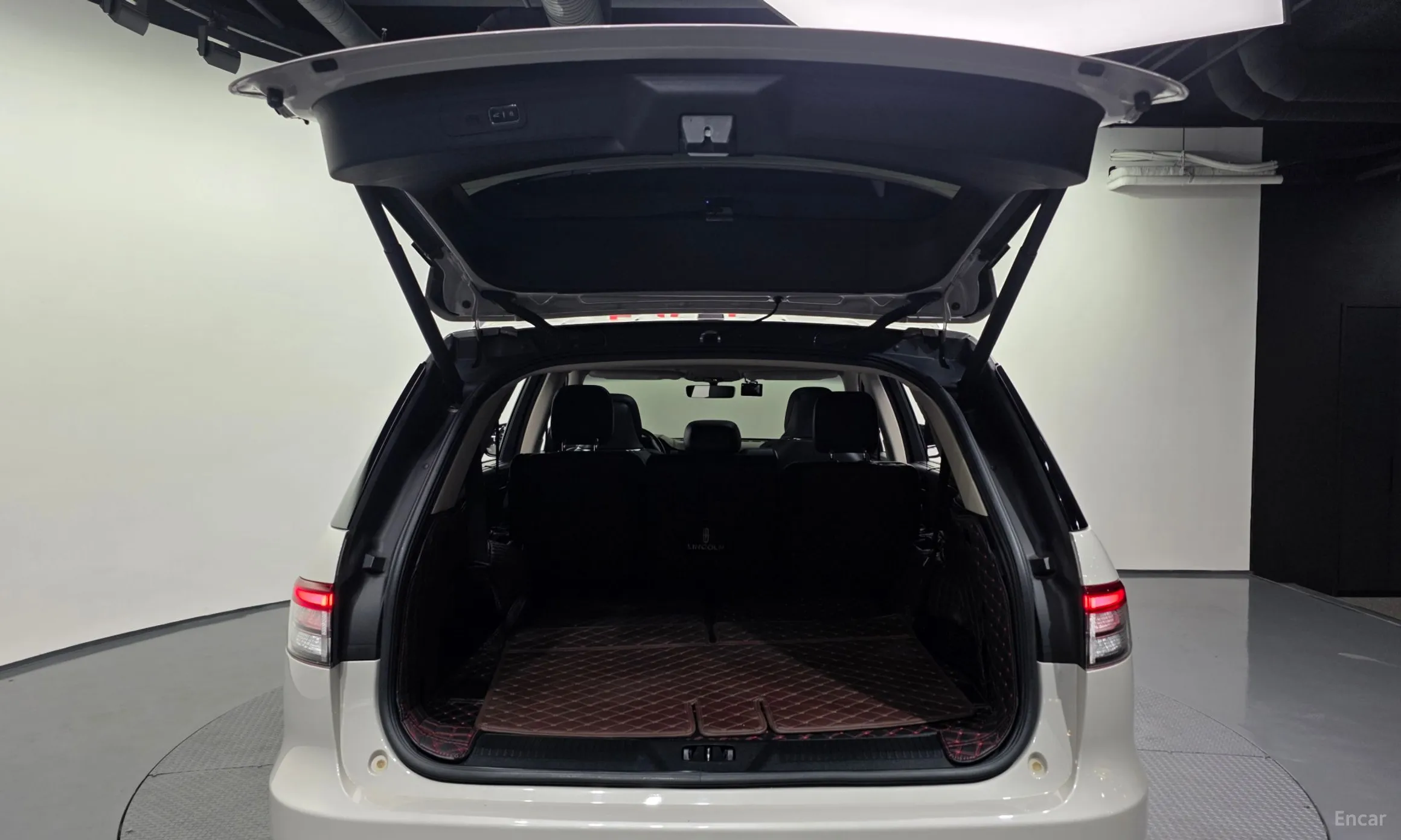 Lincoln Aviator 2nd Generation превью 20
