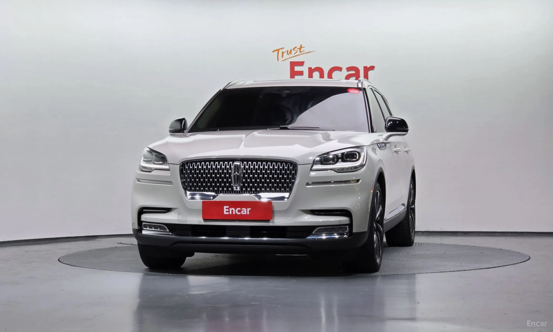 Lincoln Aviator 2nd Generation превью 3