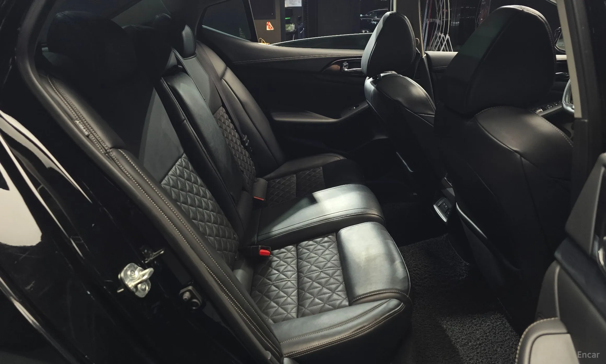 Nissan Maxima (A36) превью 11
