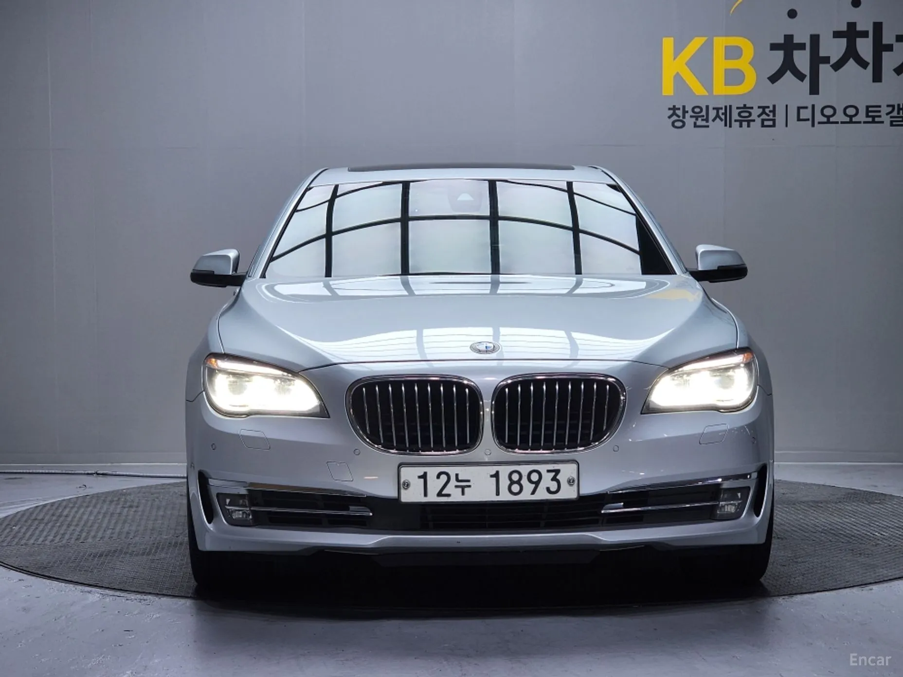 BMW 7 Series (F01)