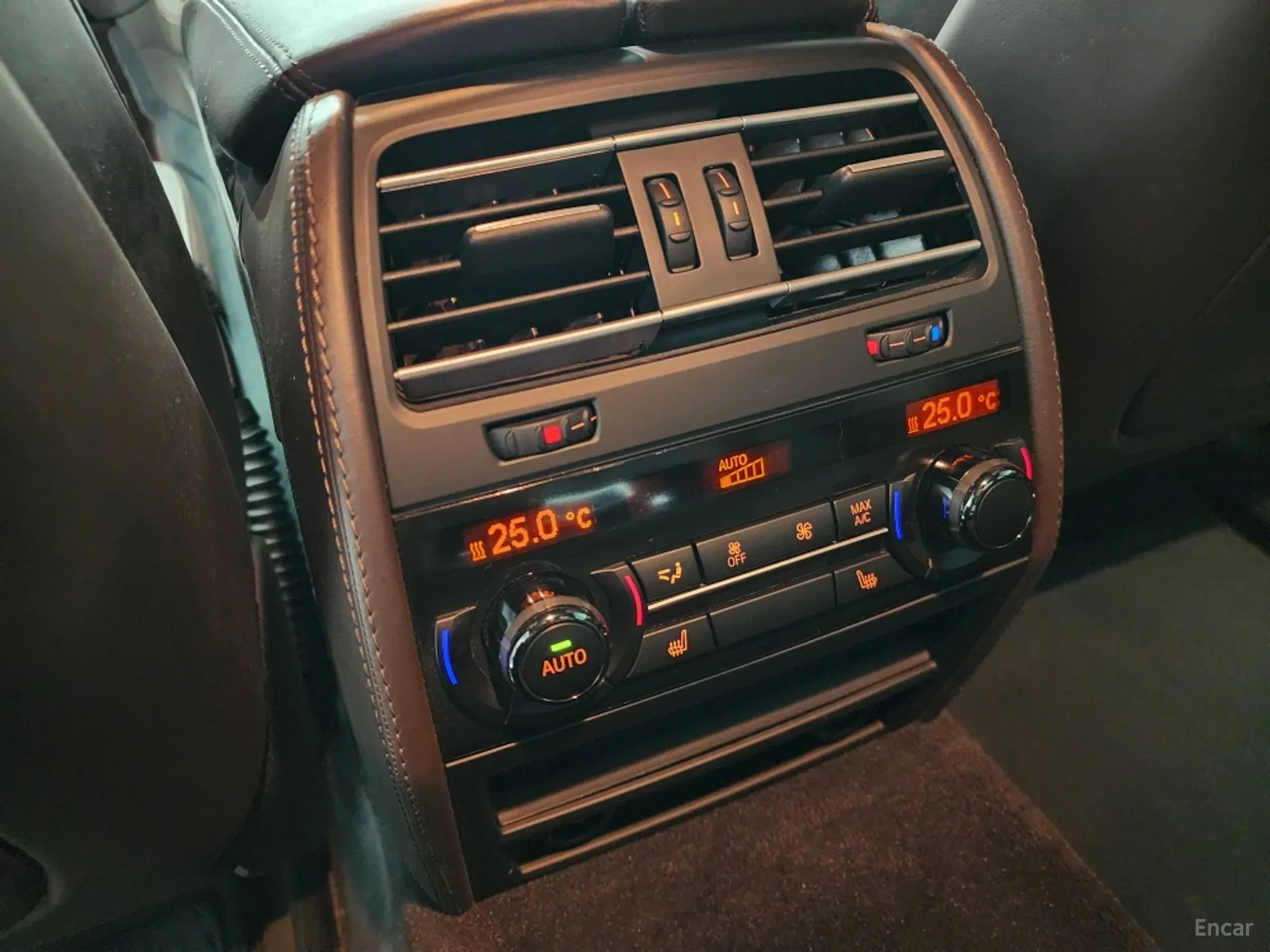 BMW 7 Series (F01) превью 10