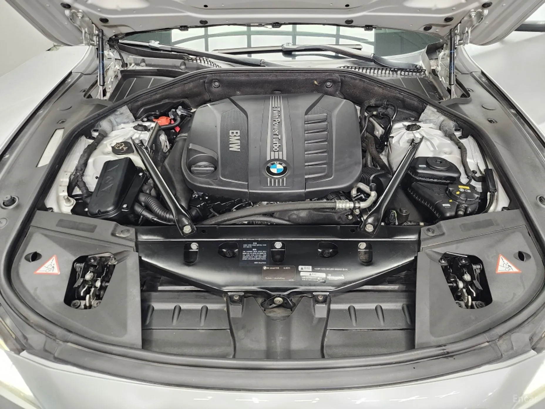 BMW 7 Series (F01) превью 4