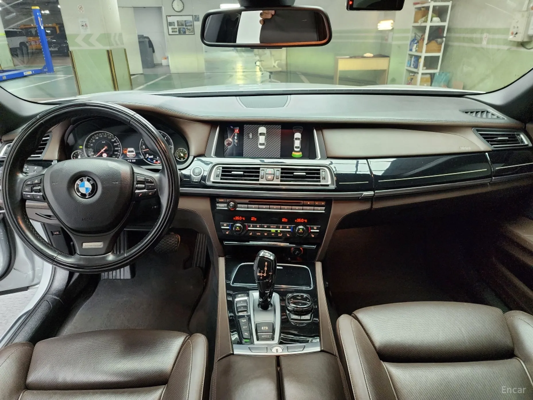 BMW 7 Series (F01) превью 6
