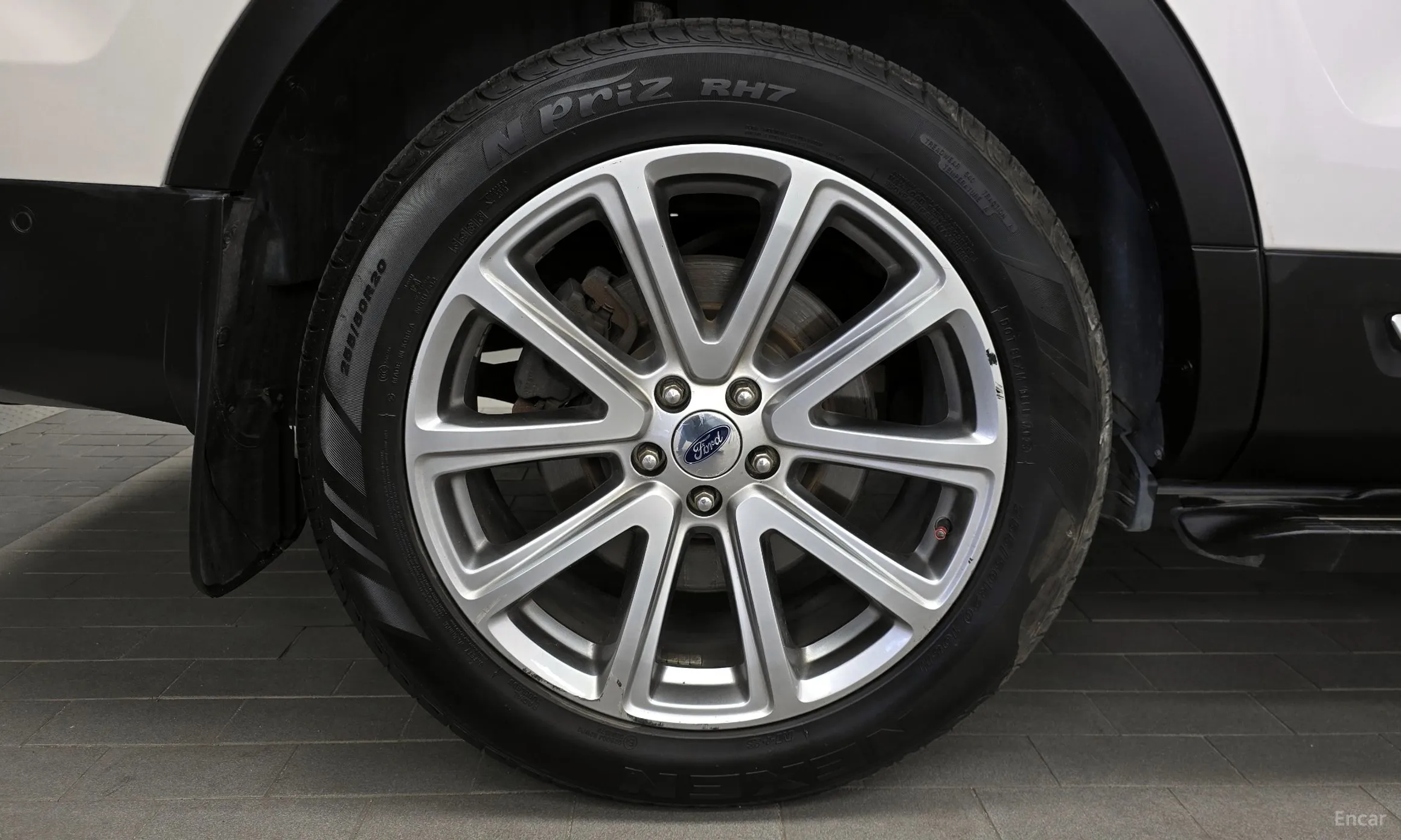 Ford Explorer превью 5