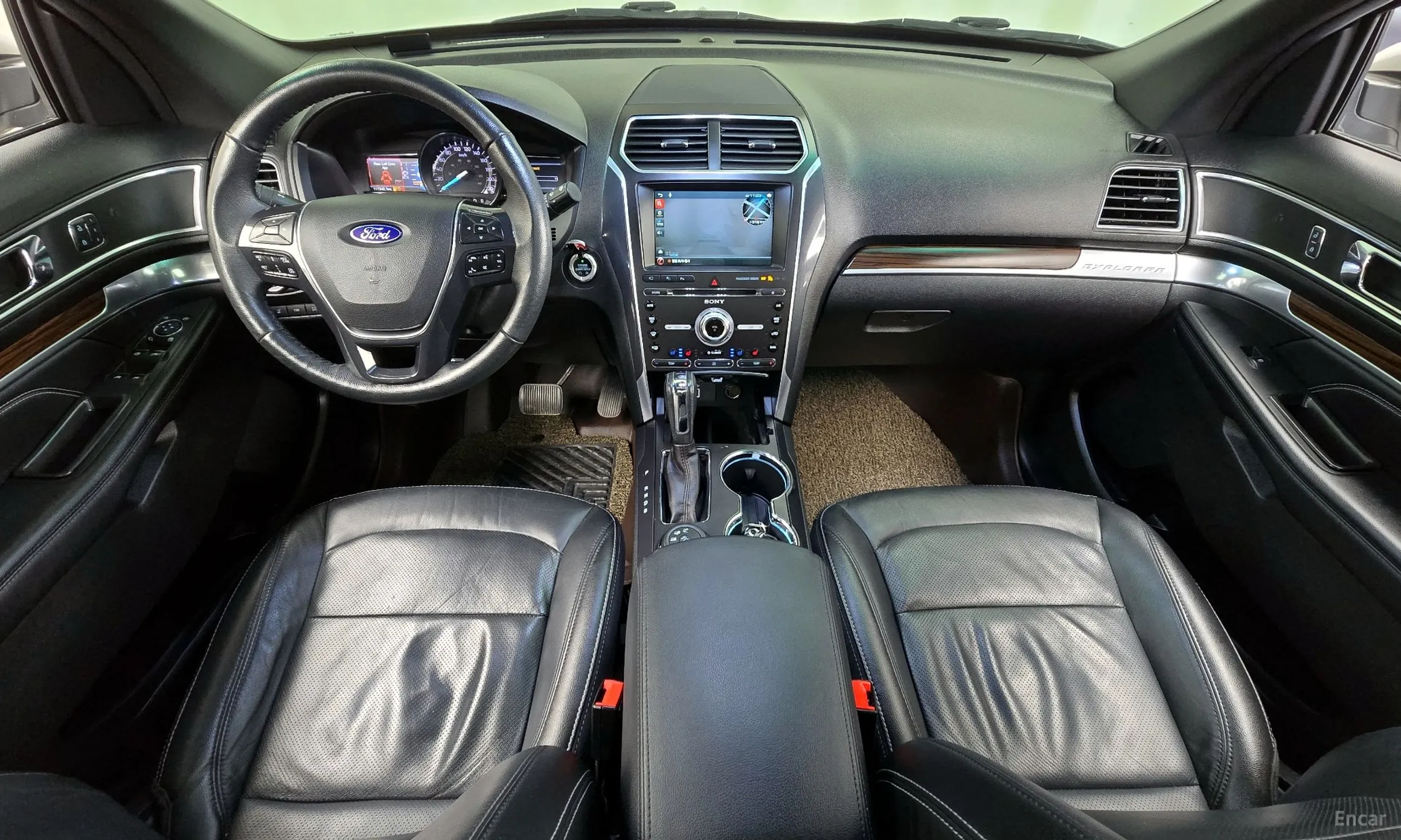 Ford Explorer превью 7