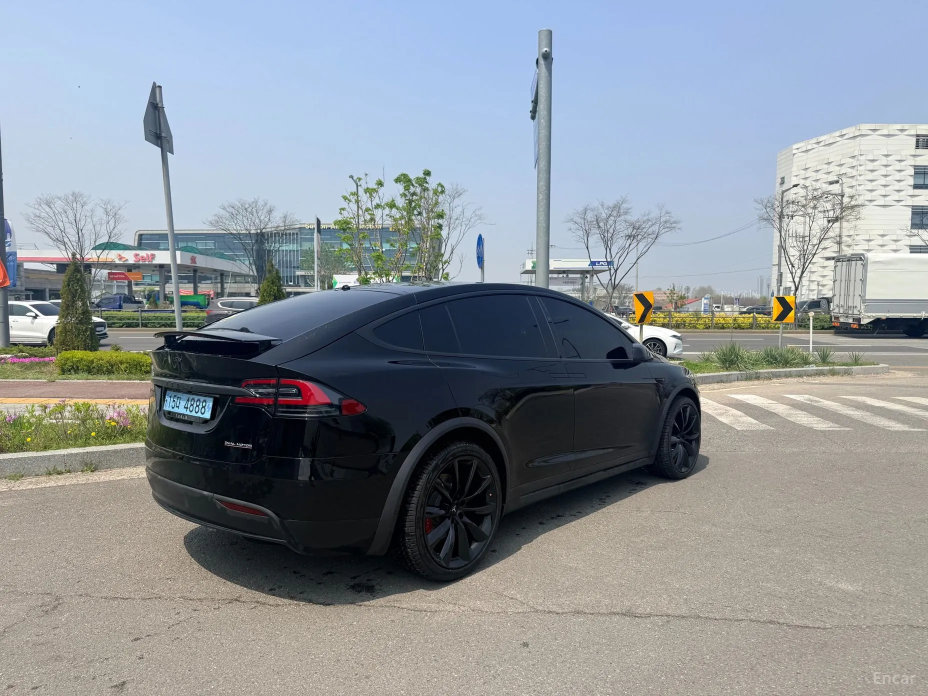 Tesla Model X превью 7