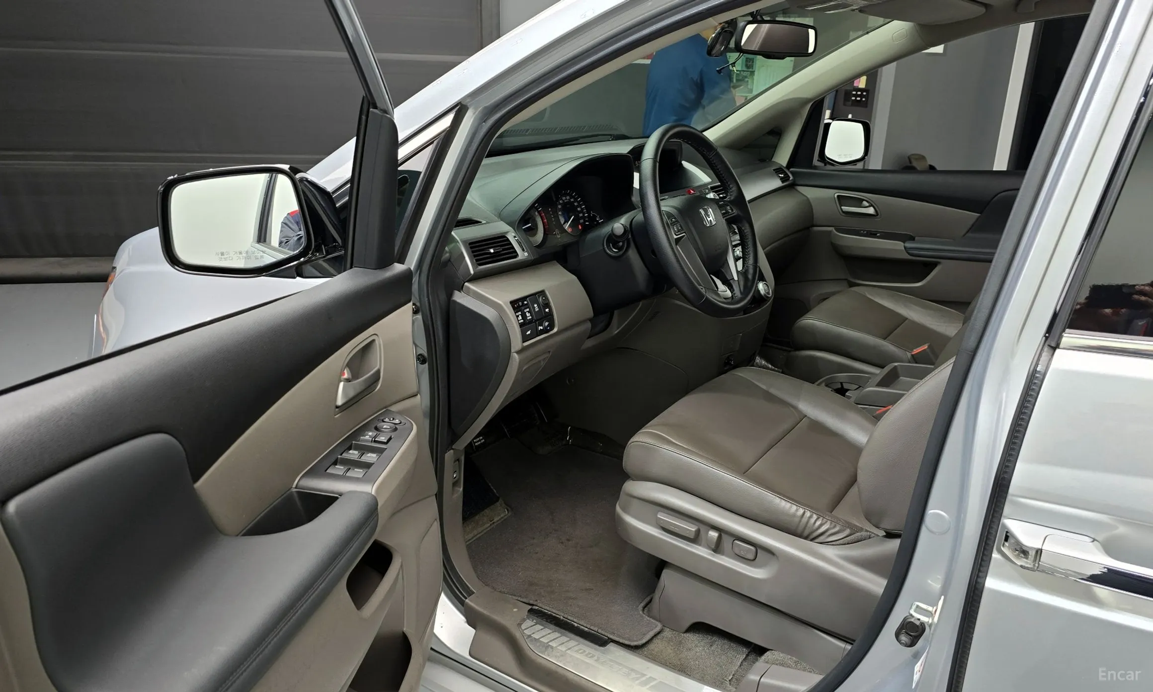 Honda Odyssey превью 10