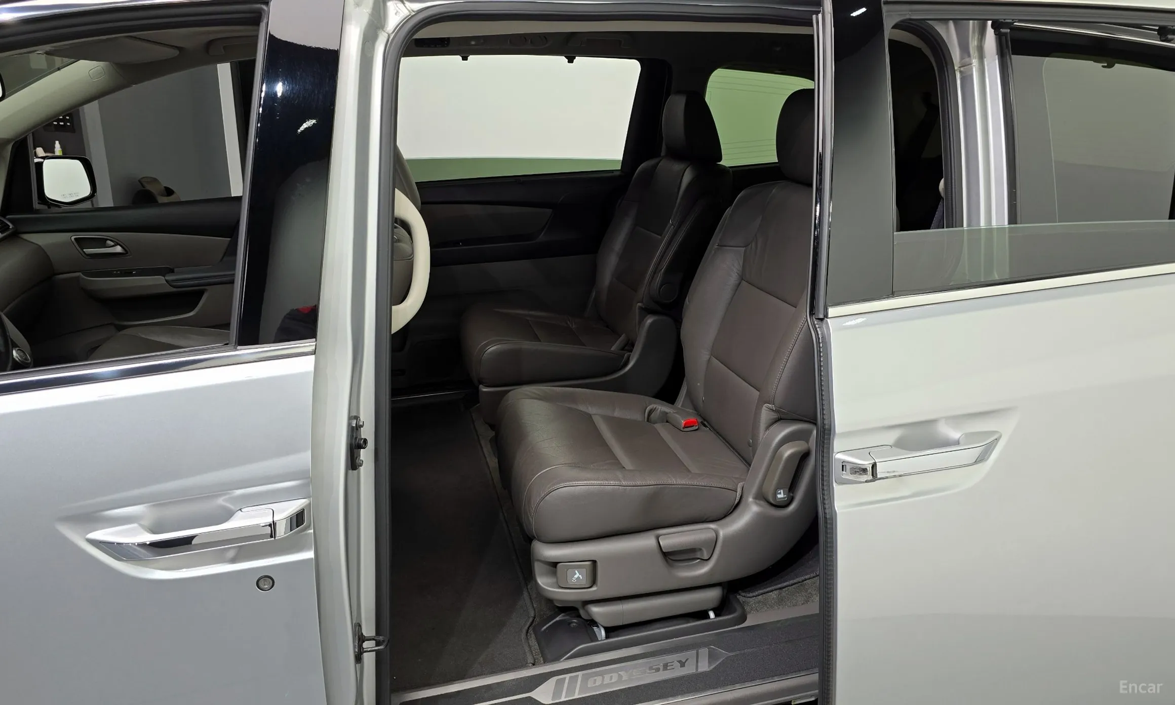 Honda Odyssey превью 11