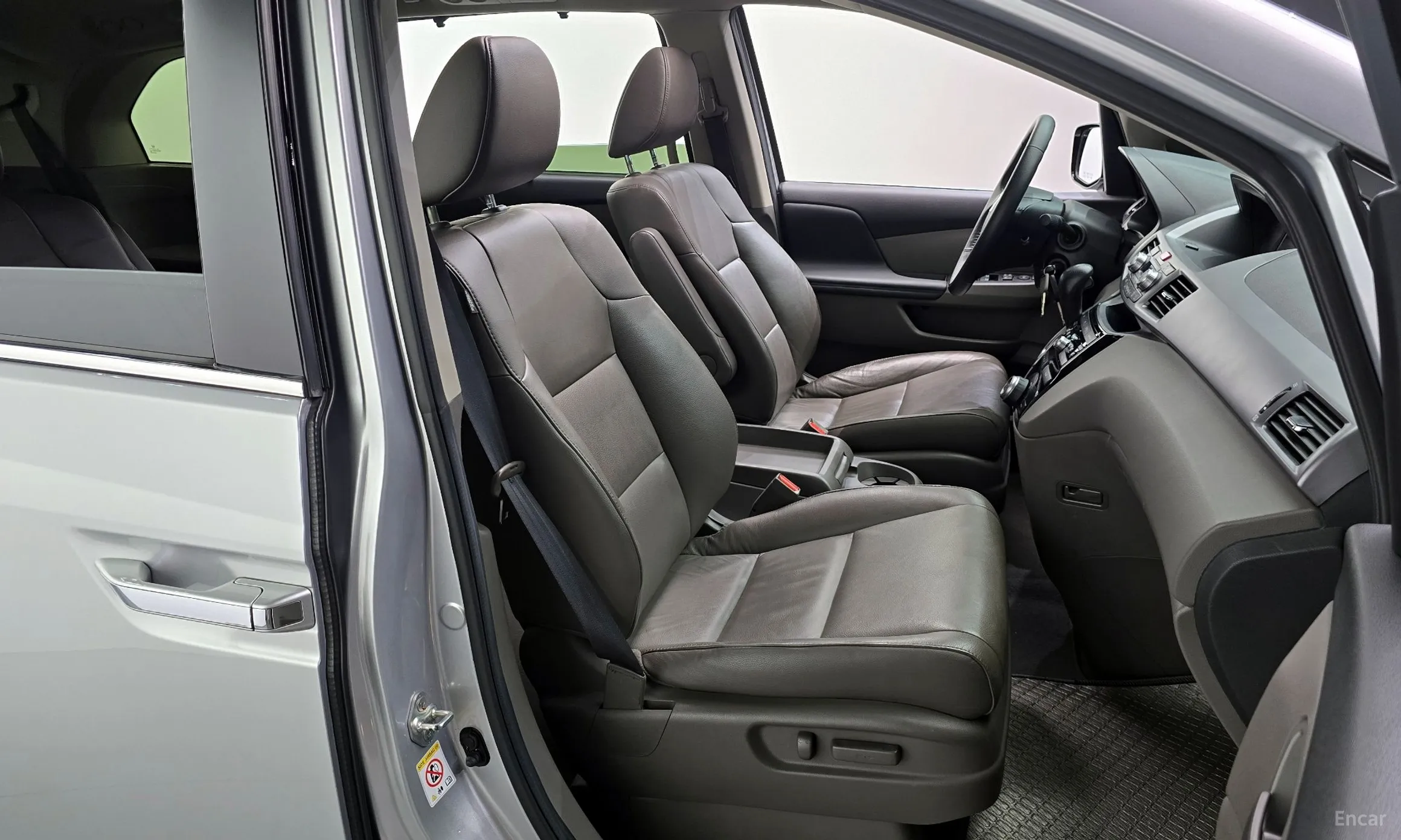 Honda Odyssey превью 12