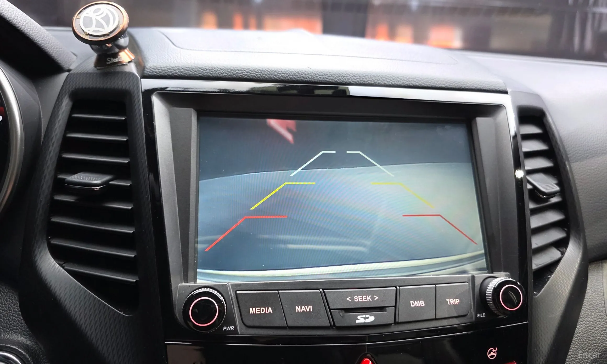 KG Mobility (SsangYong) Tivoli Air превью 15