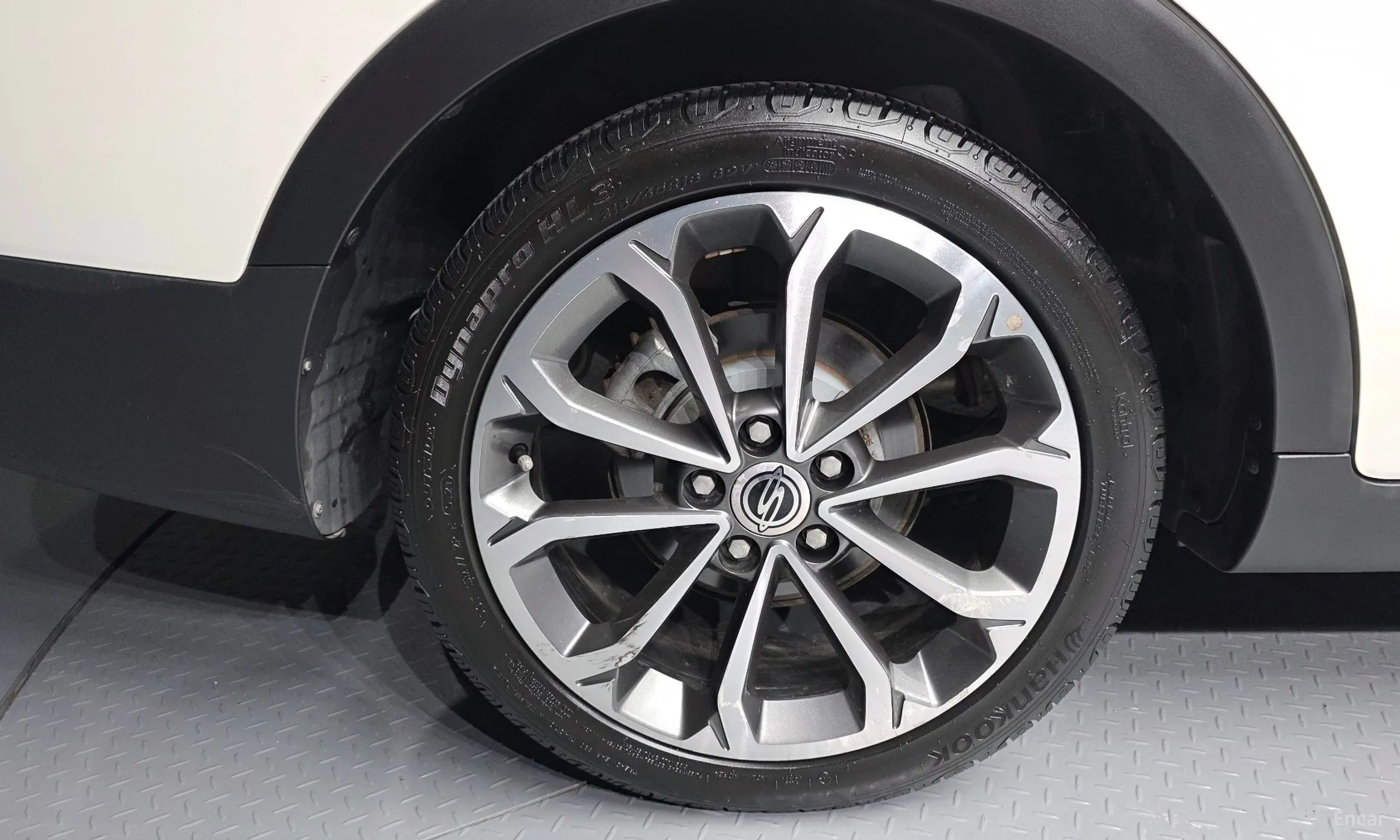 KG Mobility (SsangYong) Tivoli Air превью 5