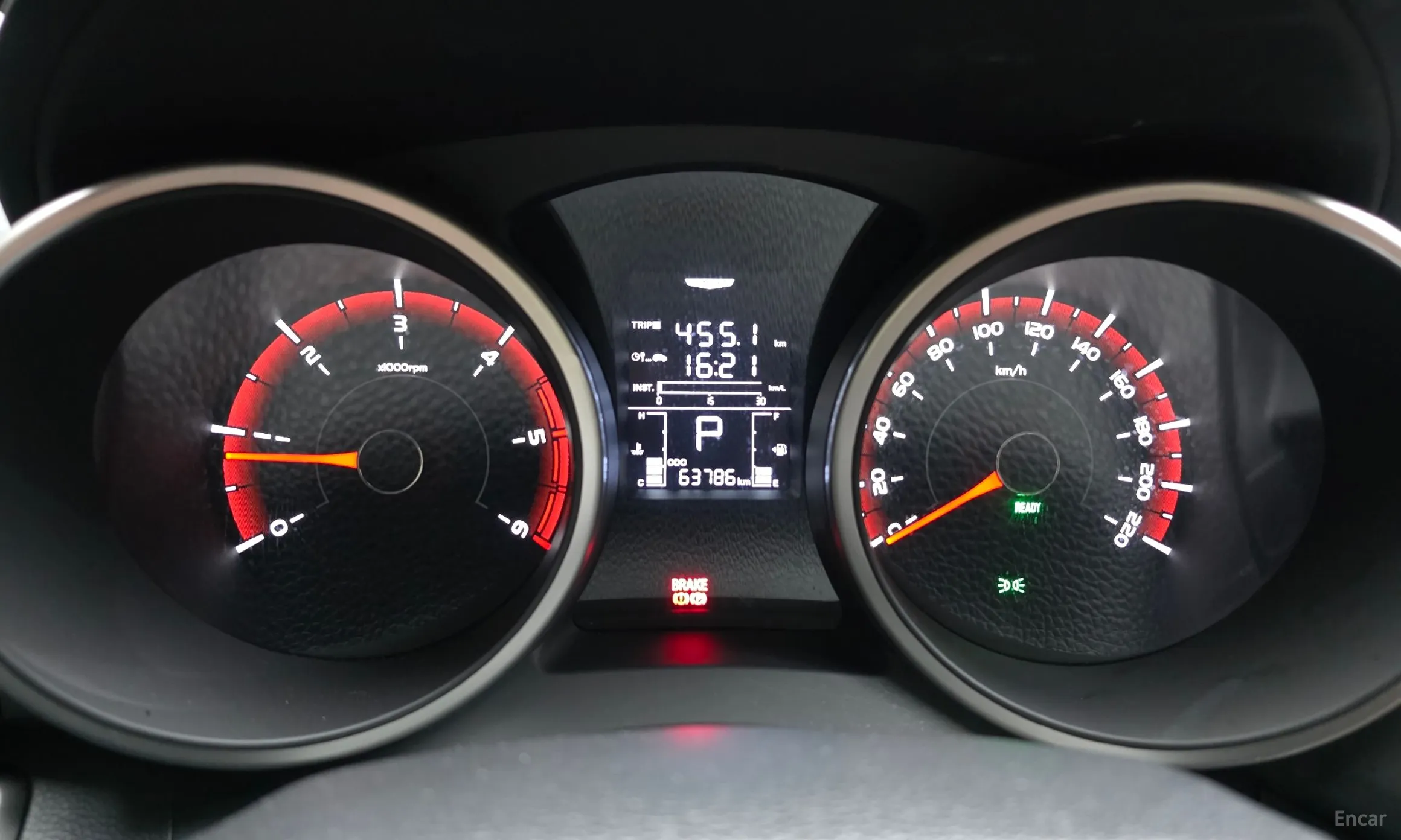 KG Mobility (SsangYong) Tivoli Air превью 8