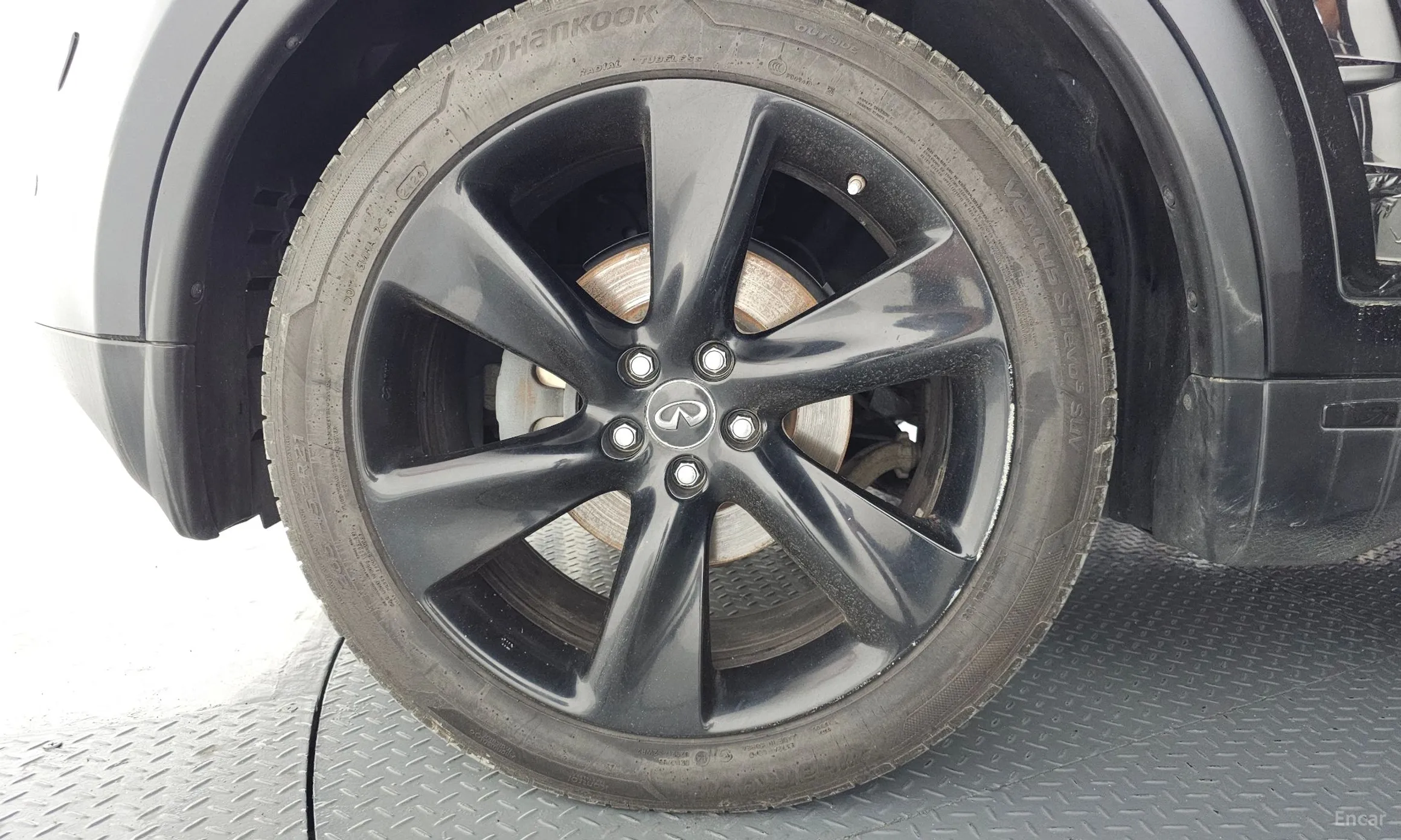 Infiniti QX70 превью 5