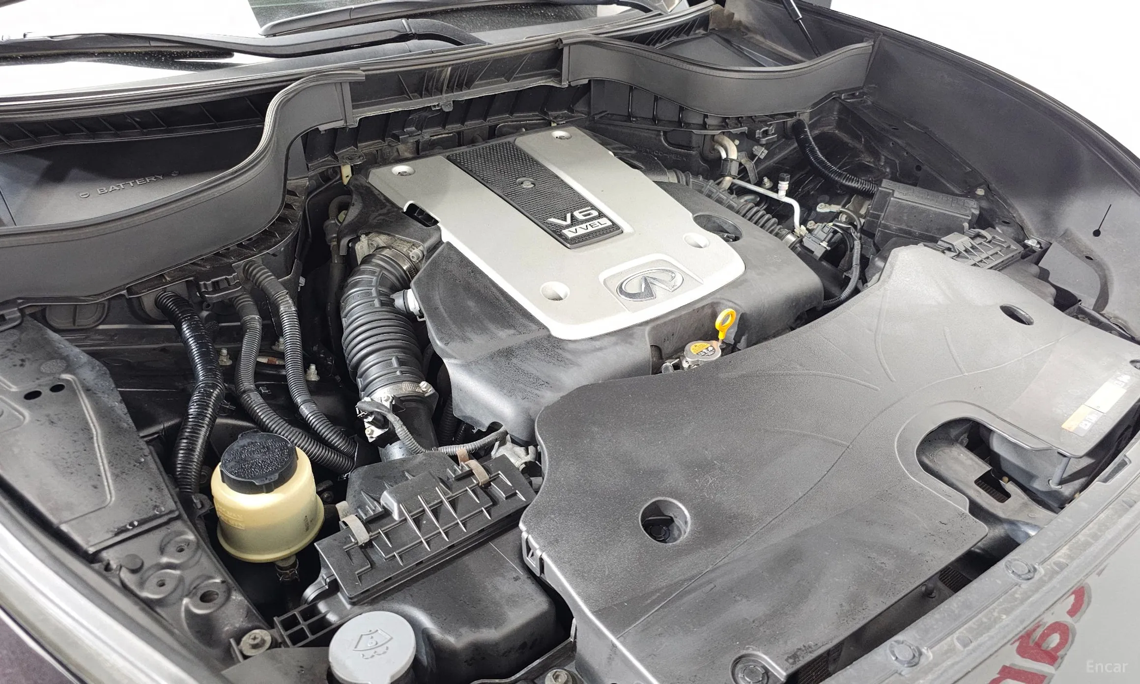 Infiniti QX70 превью 6
