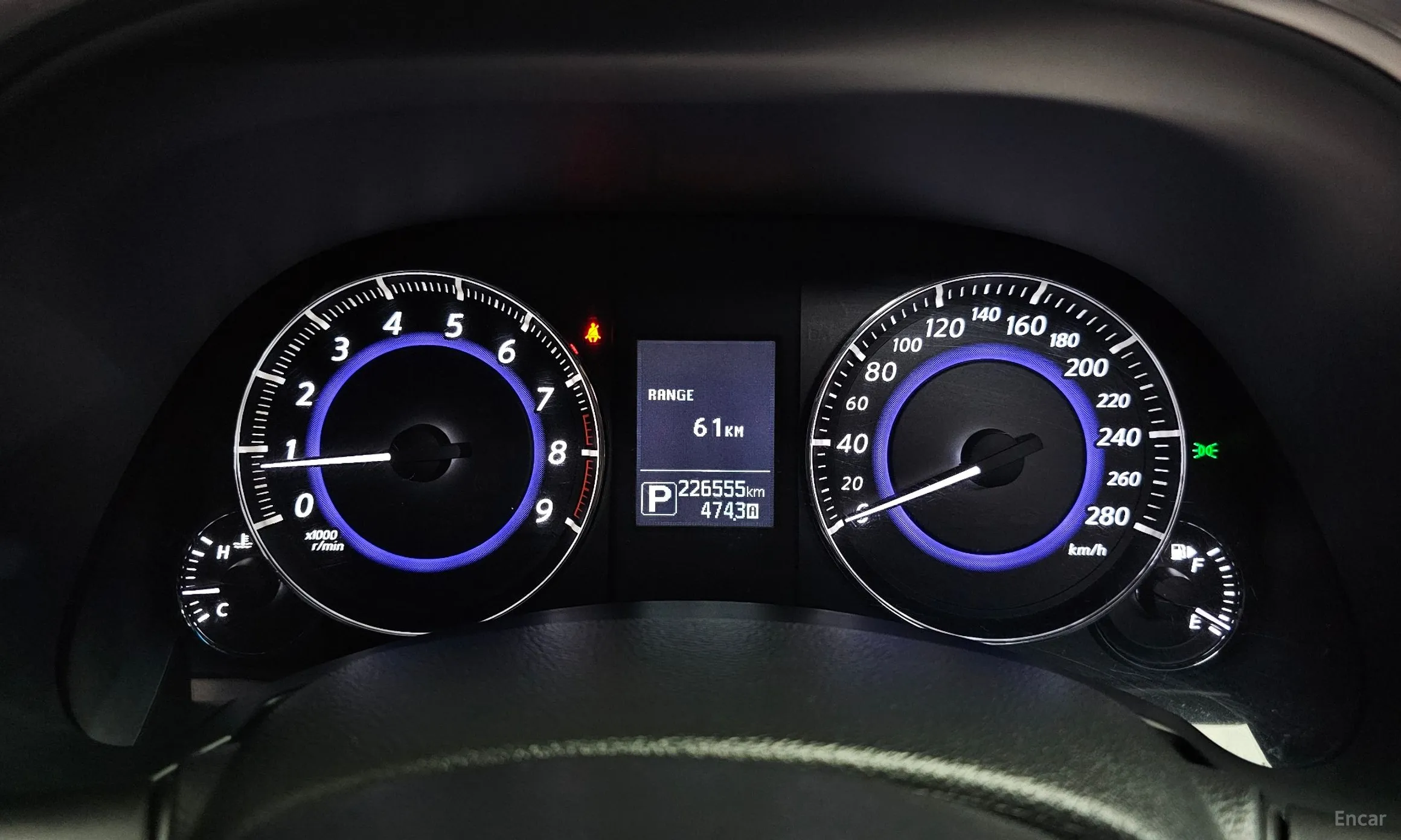 Infiniti QX70 превью 8
