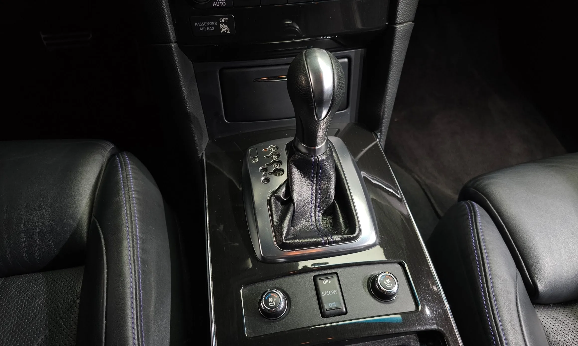 Infiniti QX70 превью 9