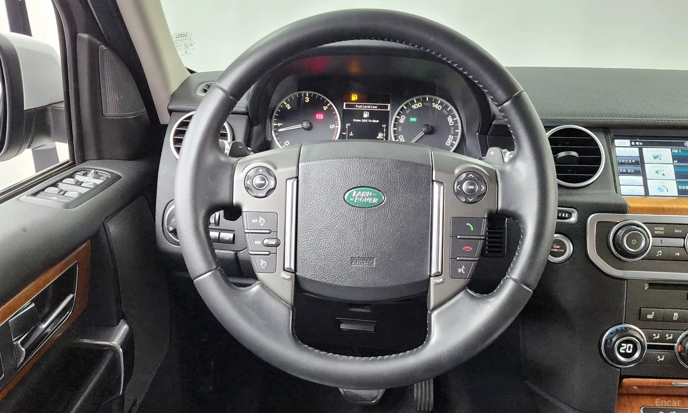Land Rover Discovery 4 превью 13