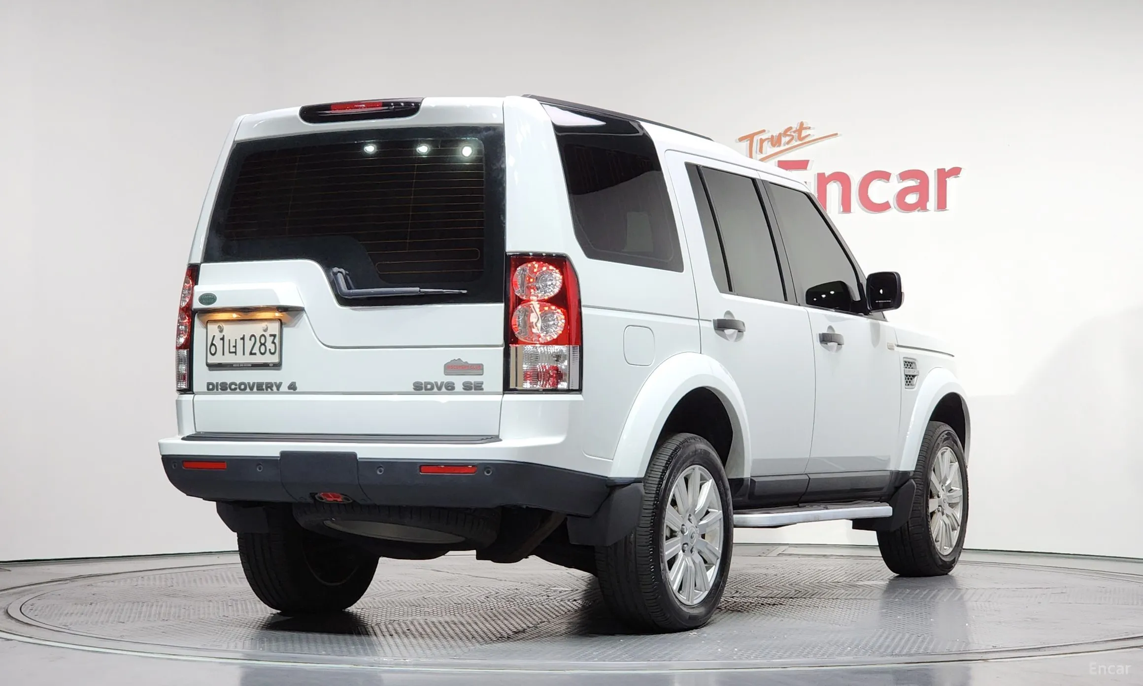 Land Rover Discovery 4
