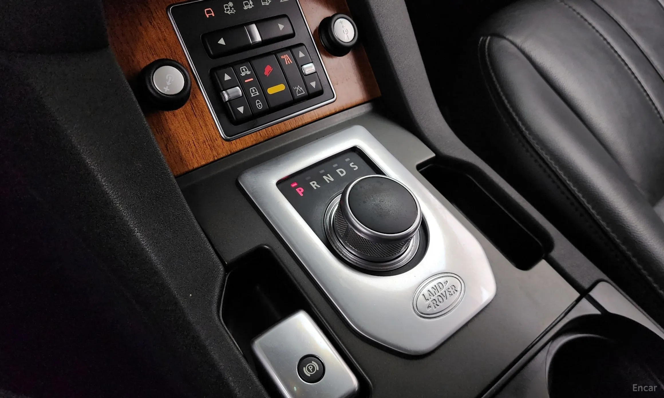 Land Rover Discovery 4 превью 9