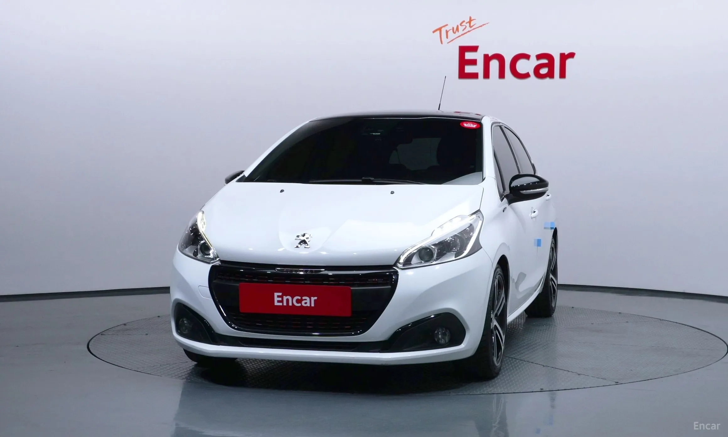 Peugeot 208 превью 3