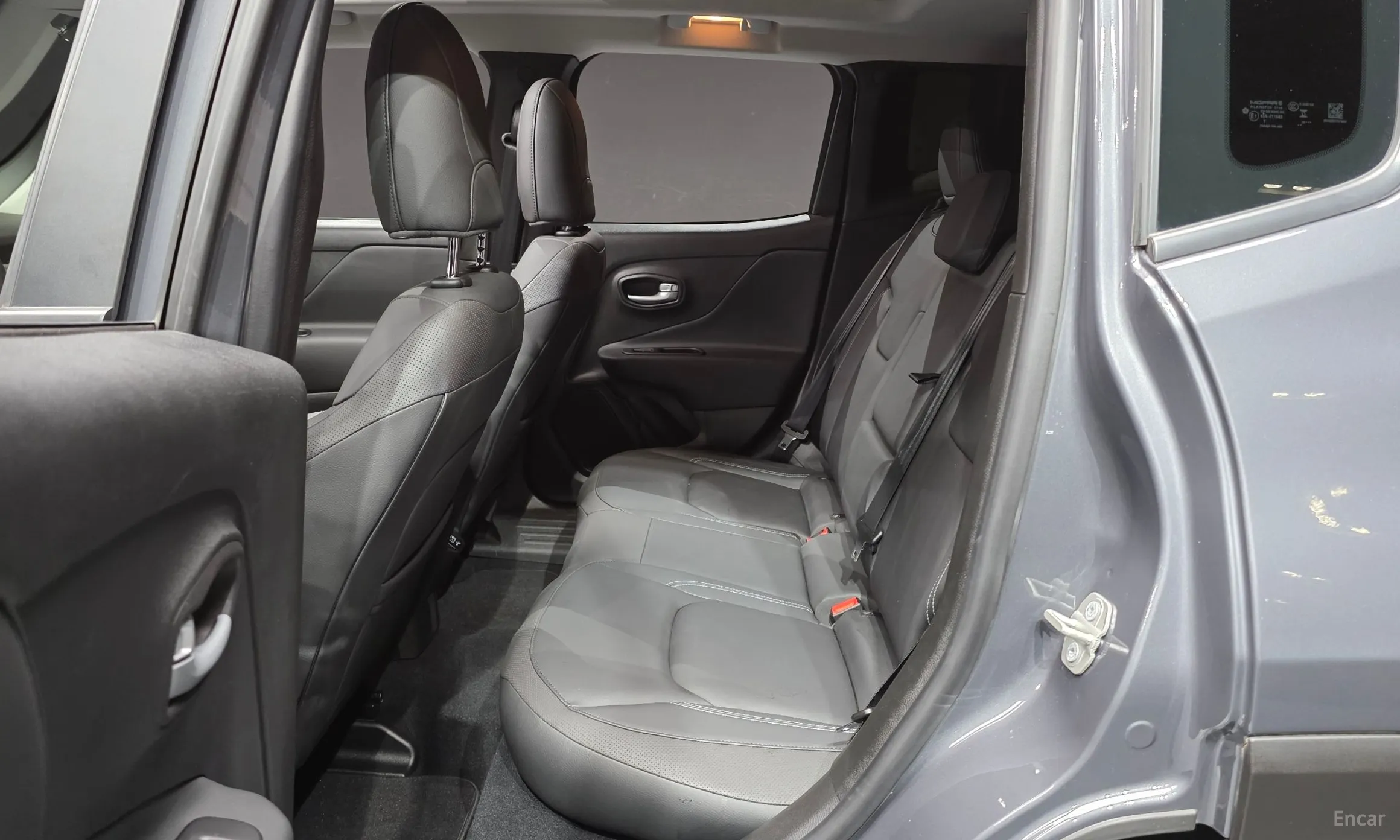 Jeep Renegade превью 12