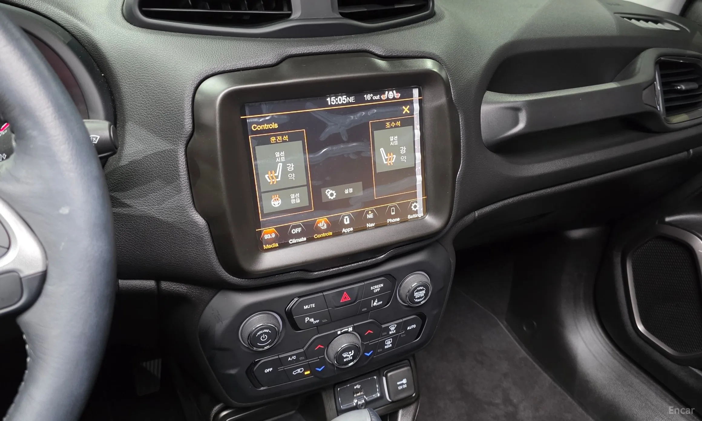 Jeep Renegade превью 14