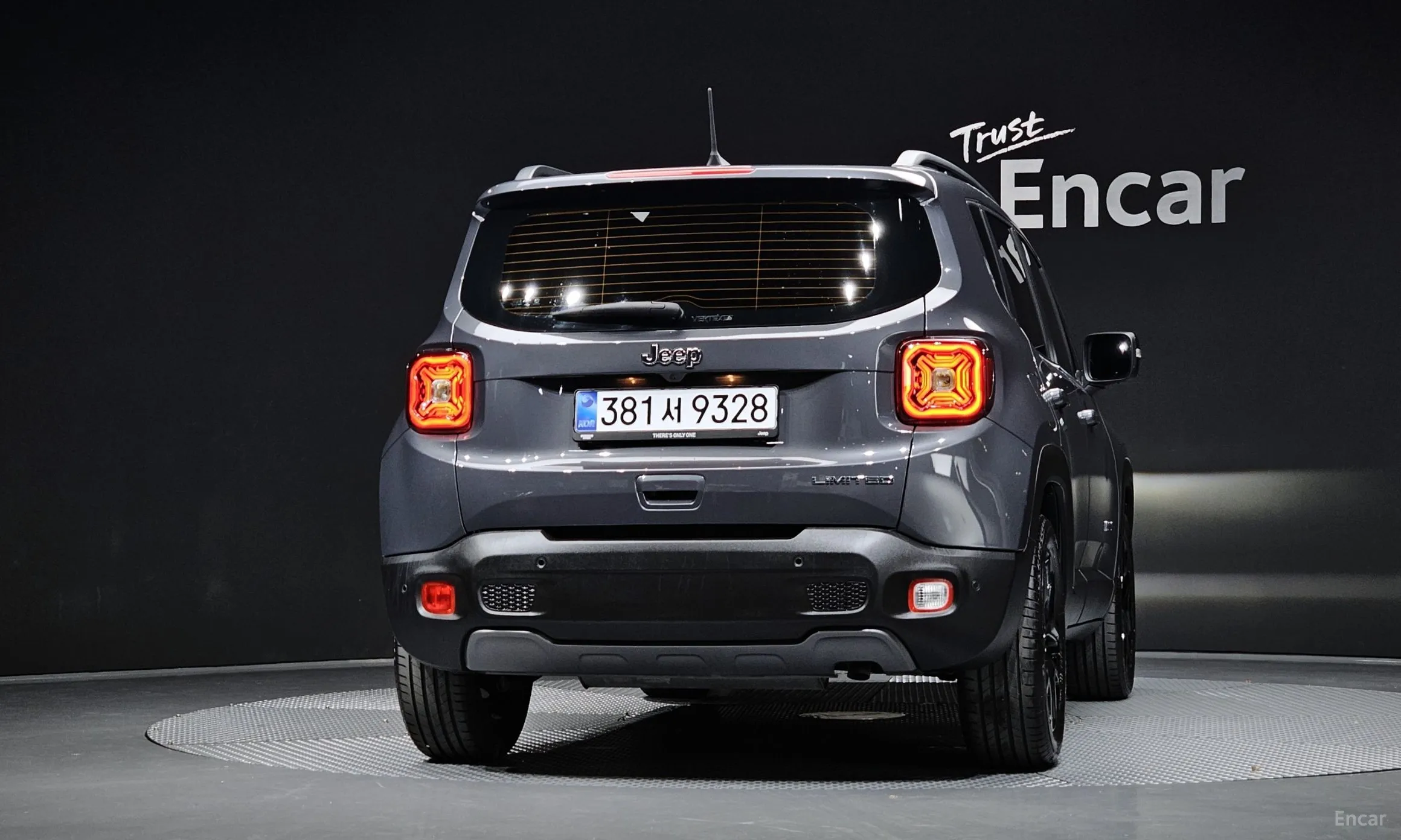 Jeep Renegade превью 4