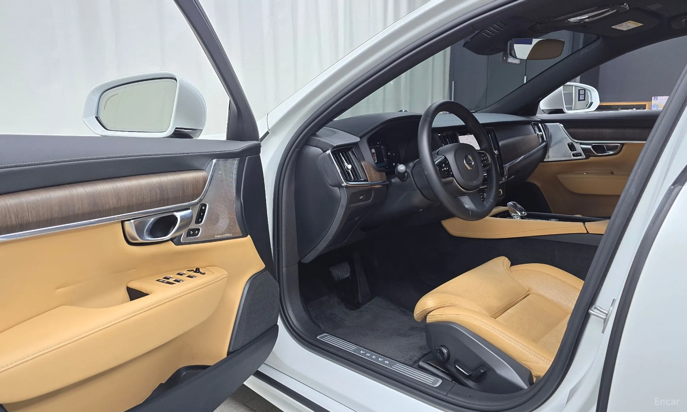 Volvo S90 превью 10