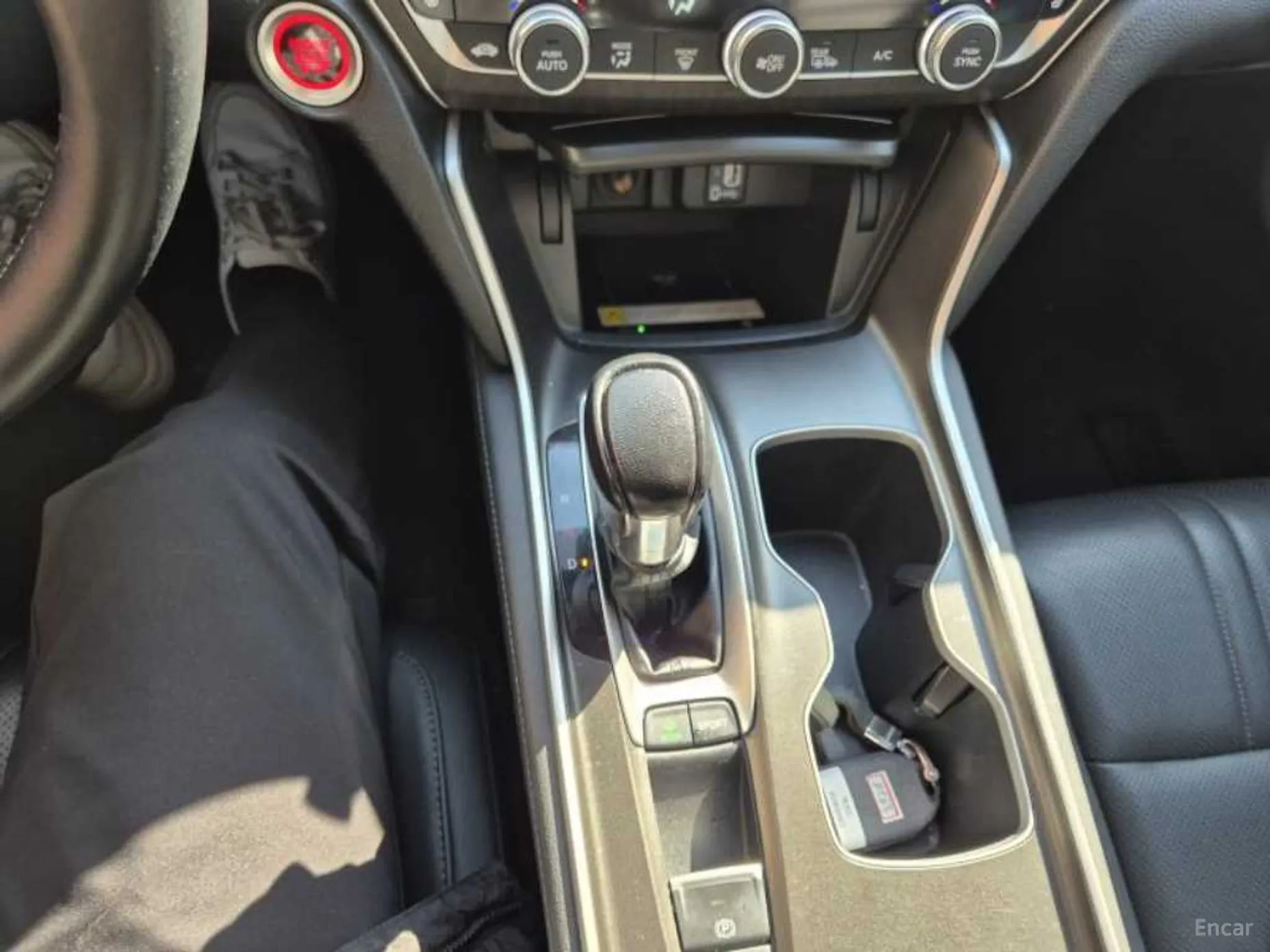 Honda Accord 10th Generation превью 12