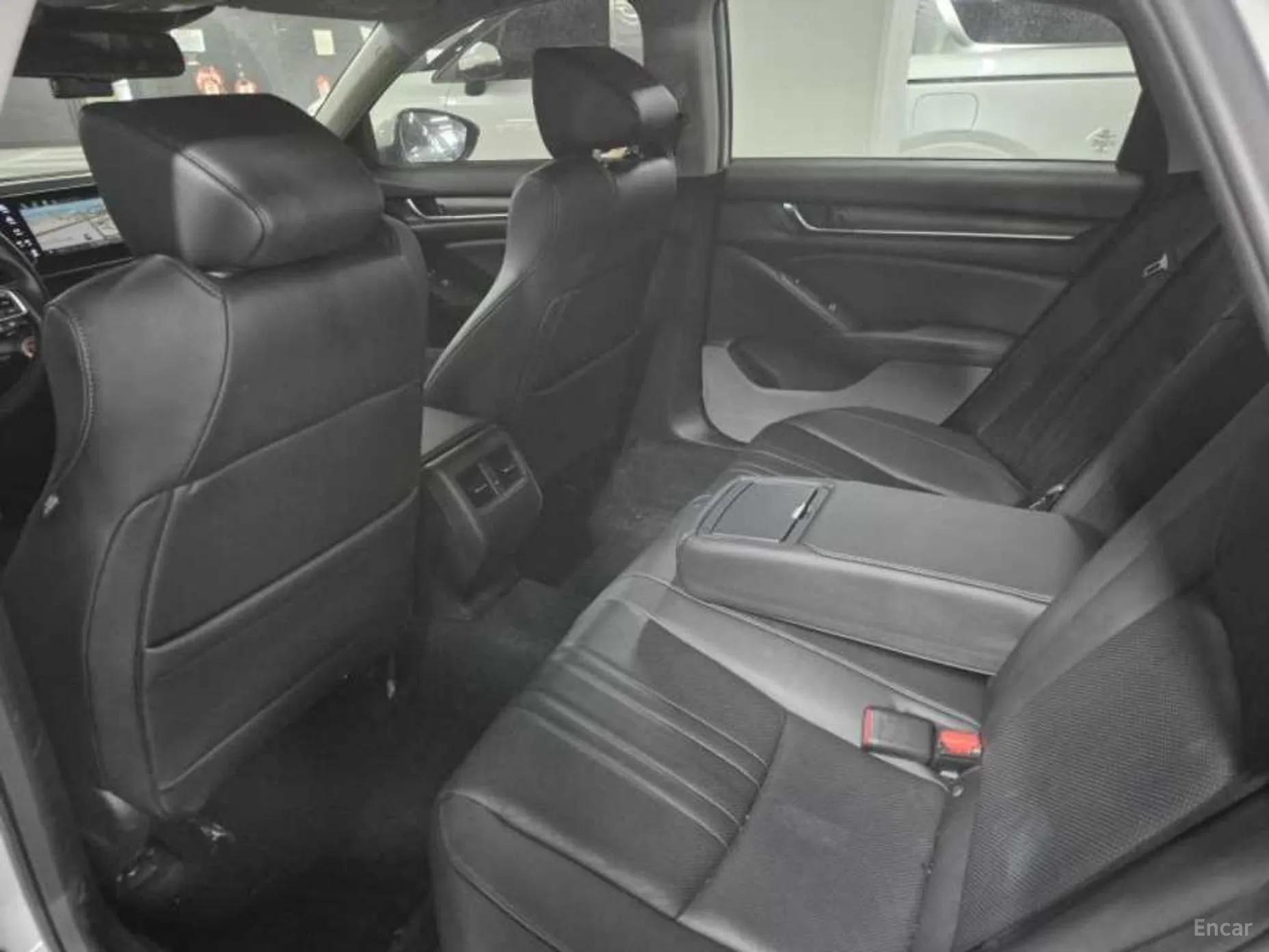 Honda Accord 10th Generation превью 14