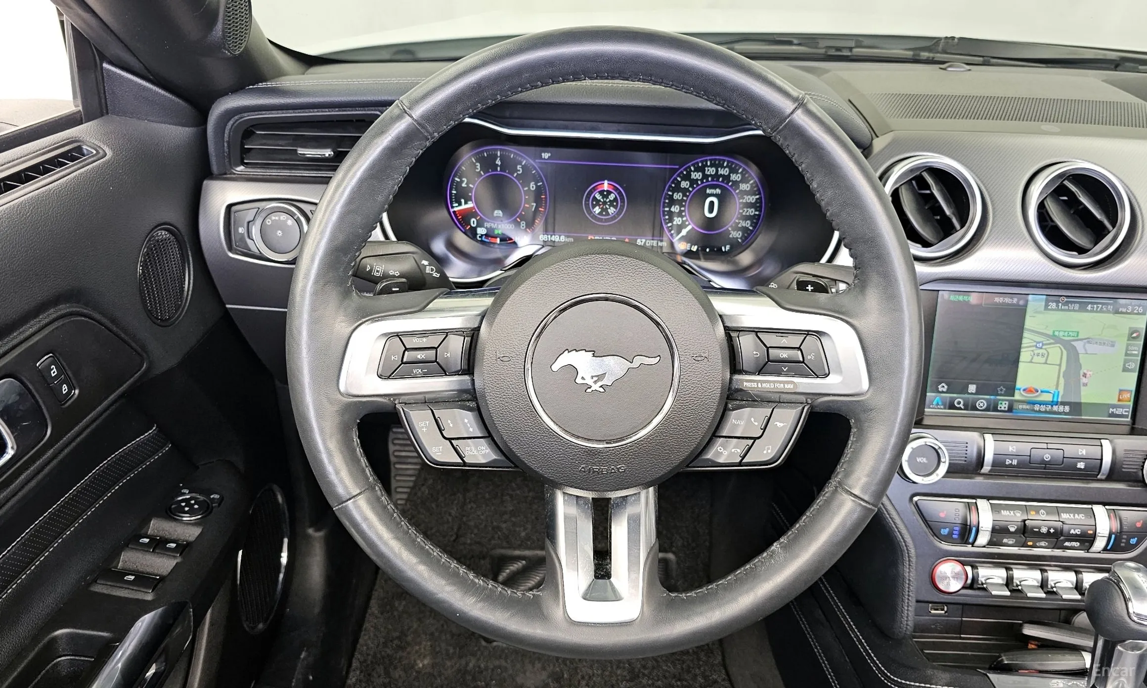Ford Mustang превью 13
