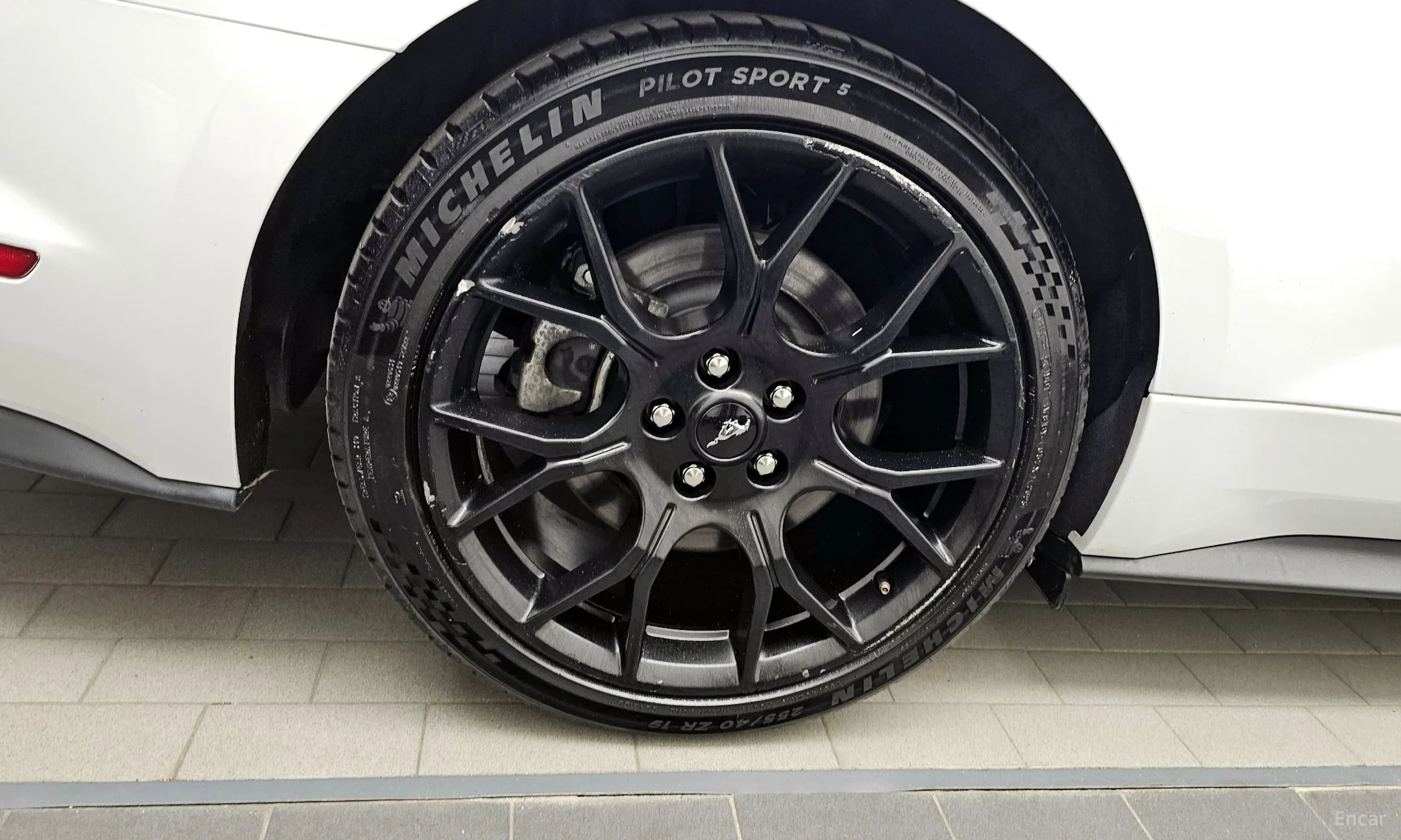 Ford Mustang превью 5