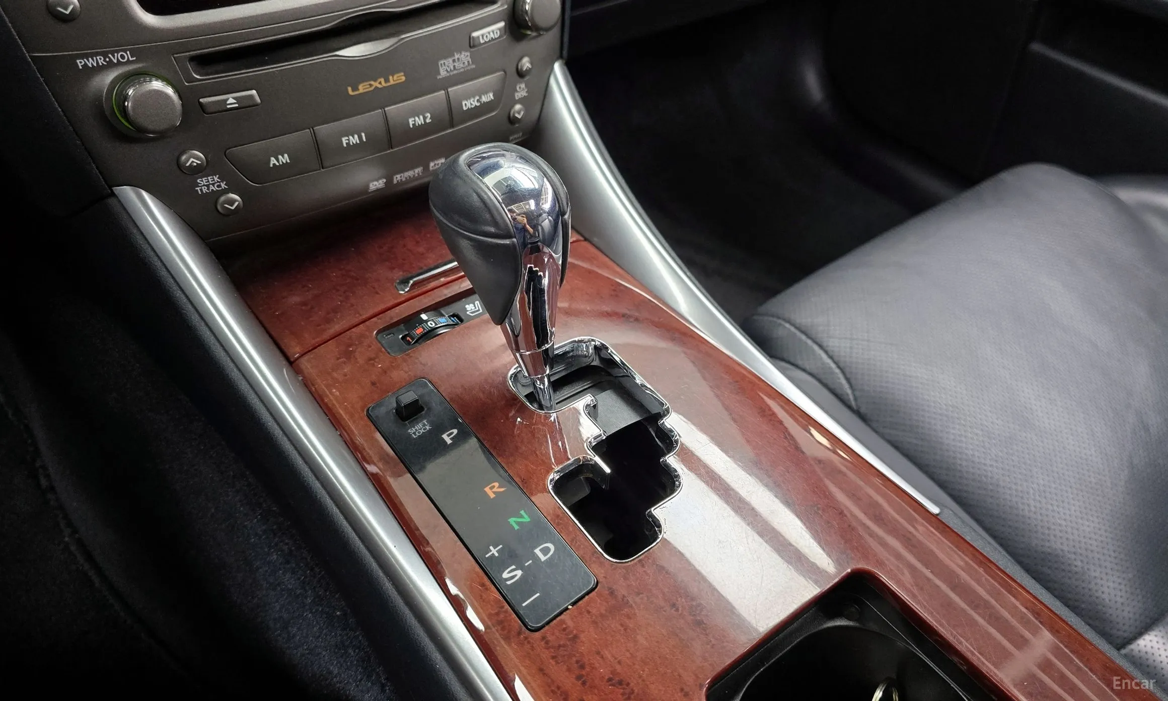 Lexus IS250 превью 9