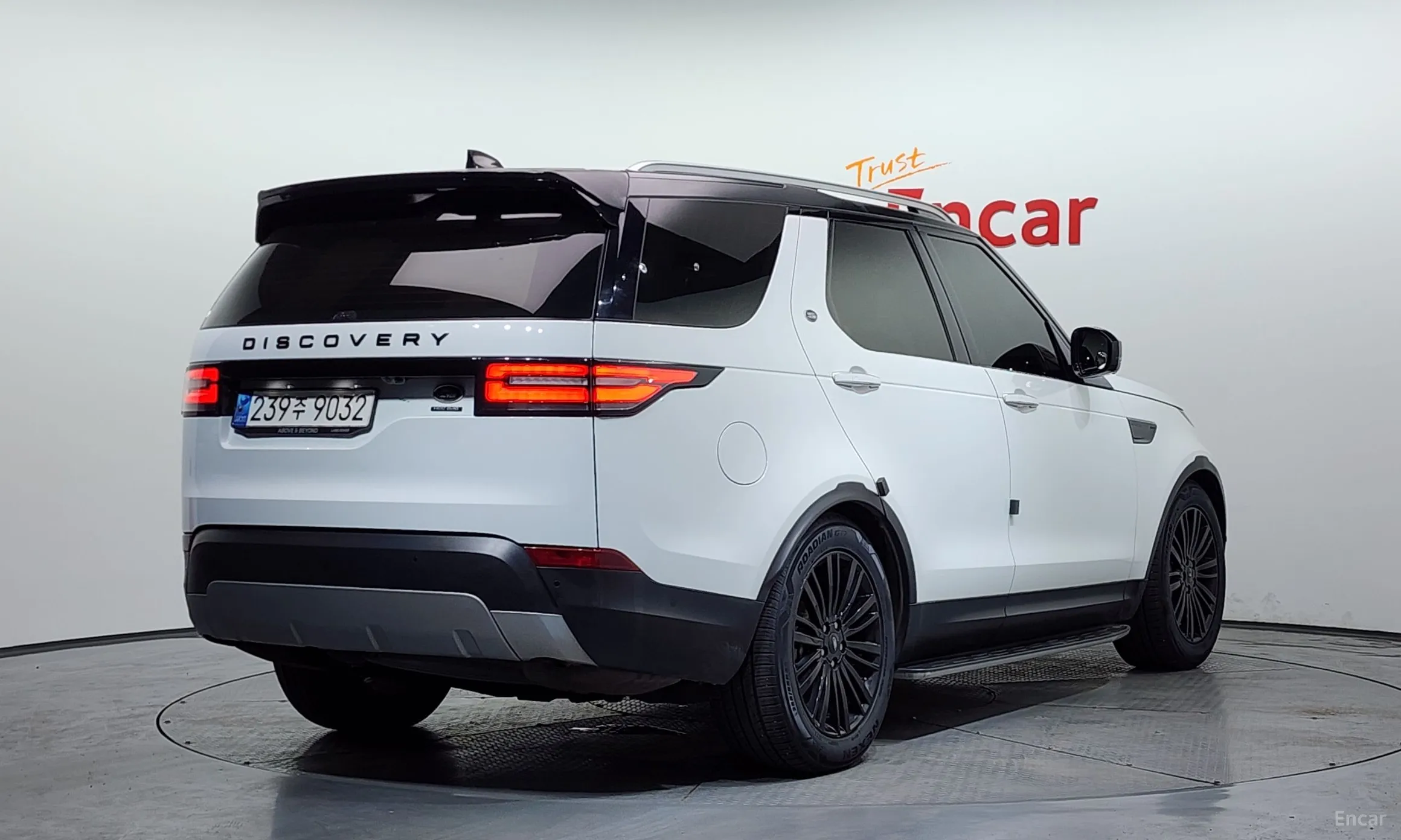 Land Rover Discovery 5 превью 2