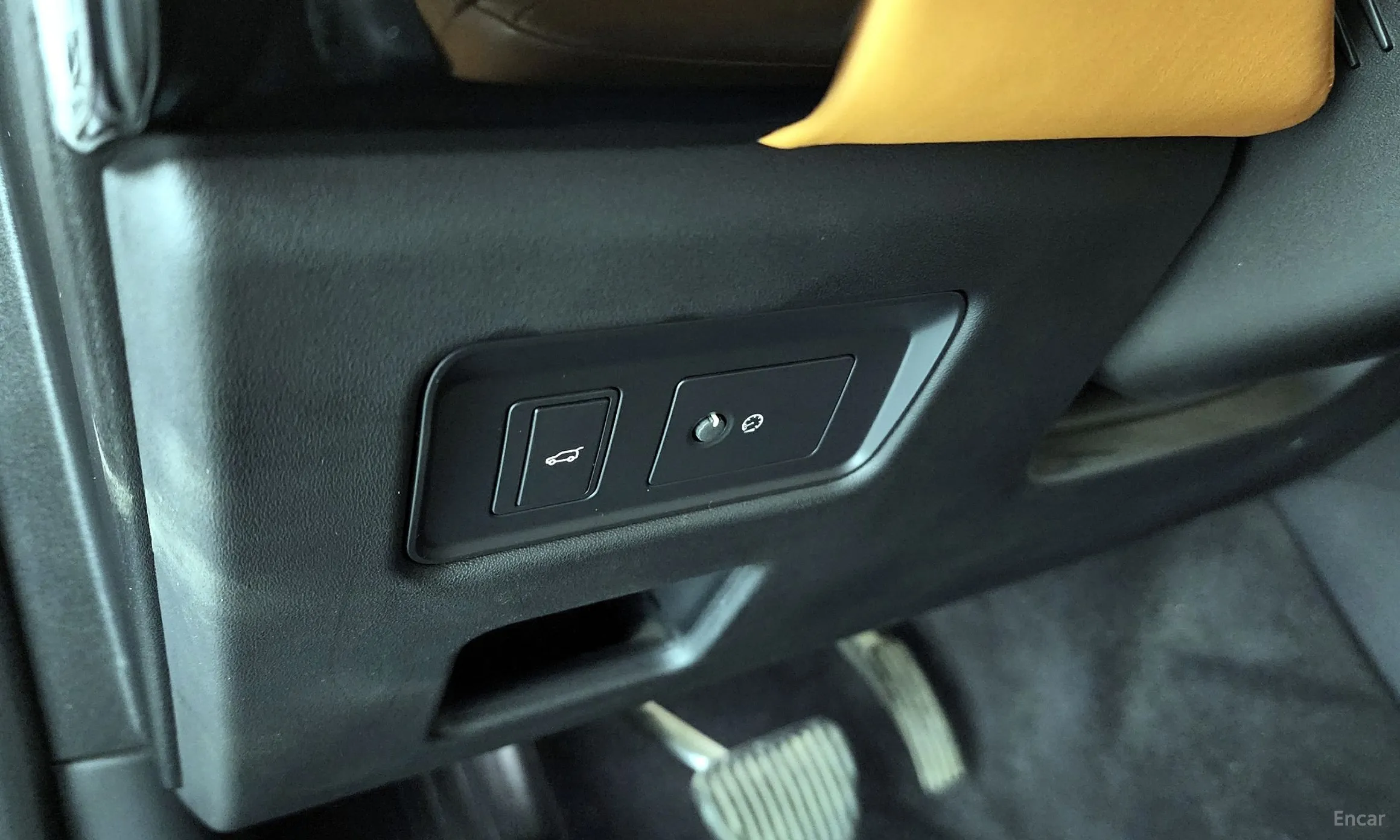 Land Rover Discovery 5 превью 16