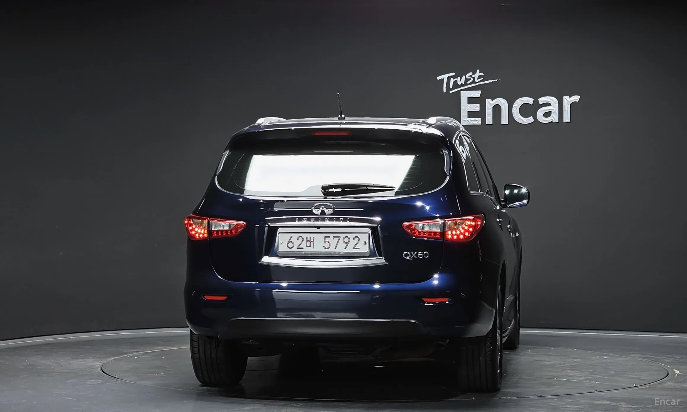 Infiniti QX60 превью 4