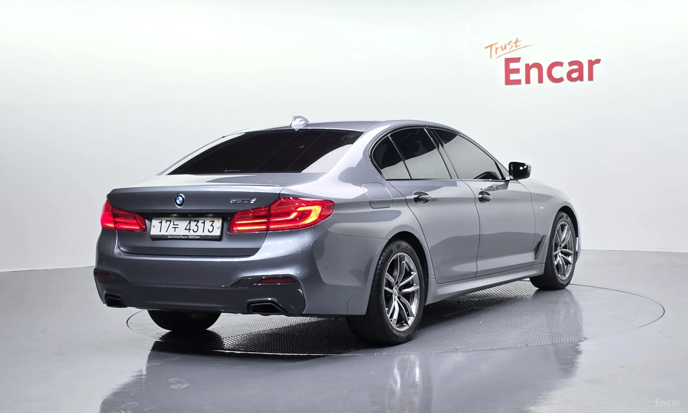 BMW 5 Series (G30)
