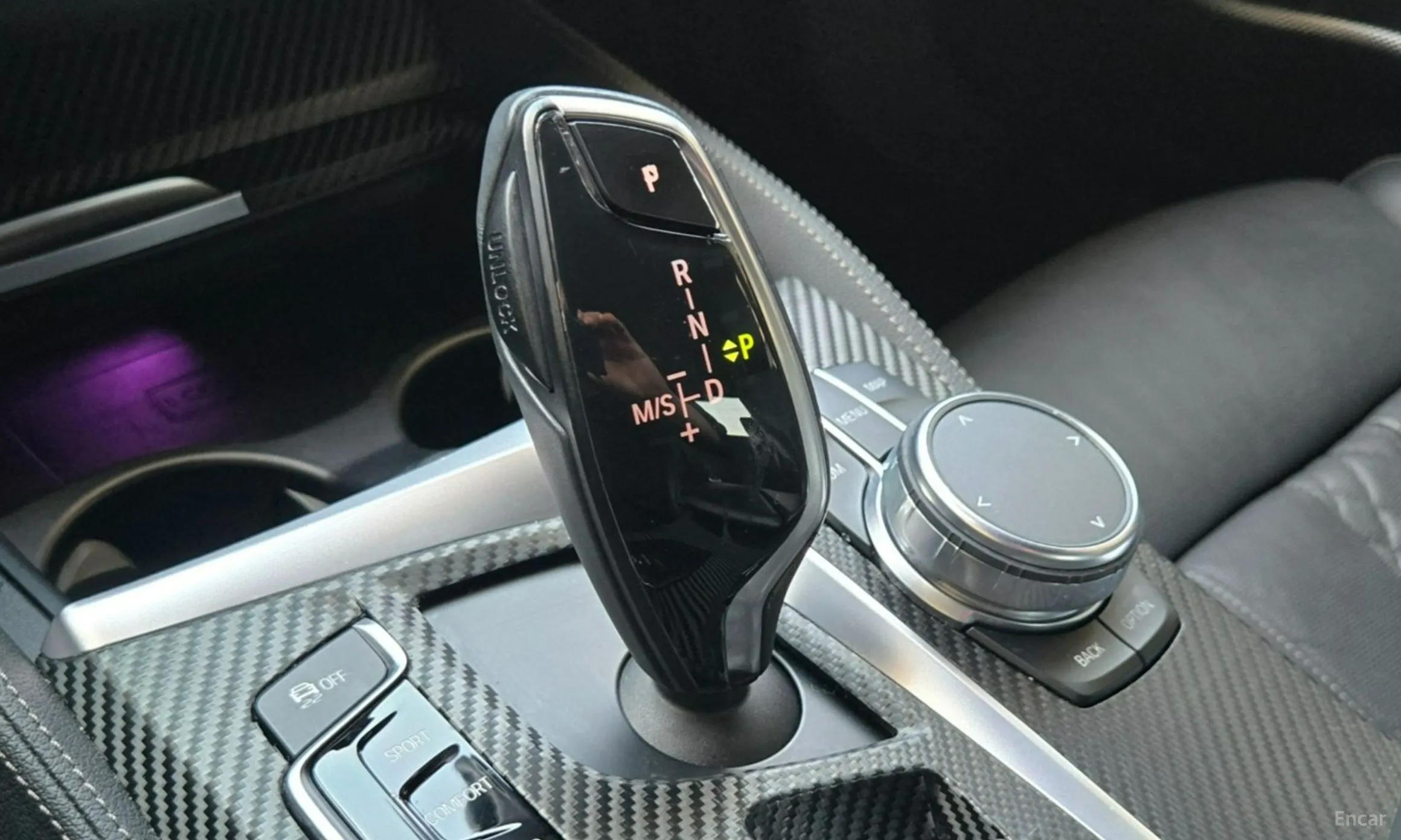 BMW 5 Series (G30) превью 9