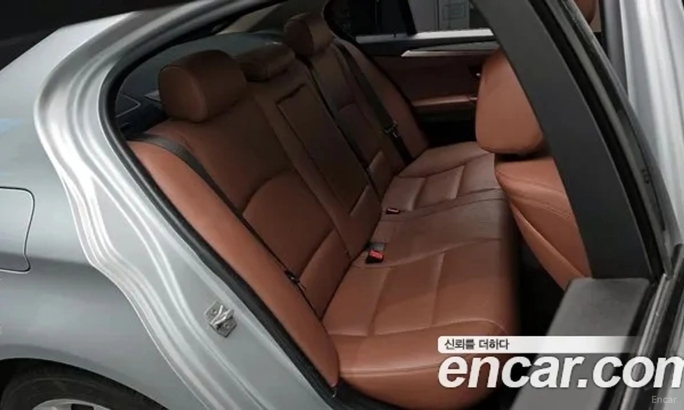 BMW 5 Series (F10) превью 12