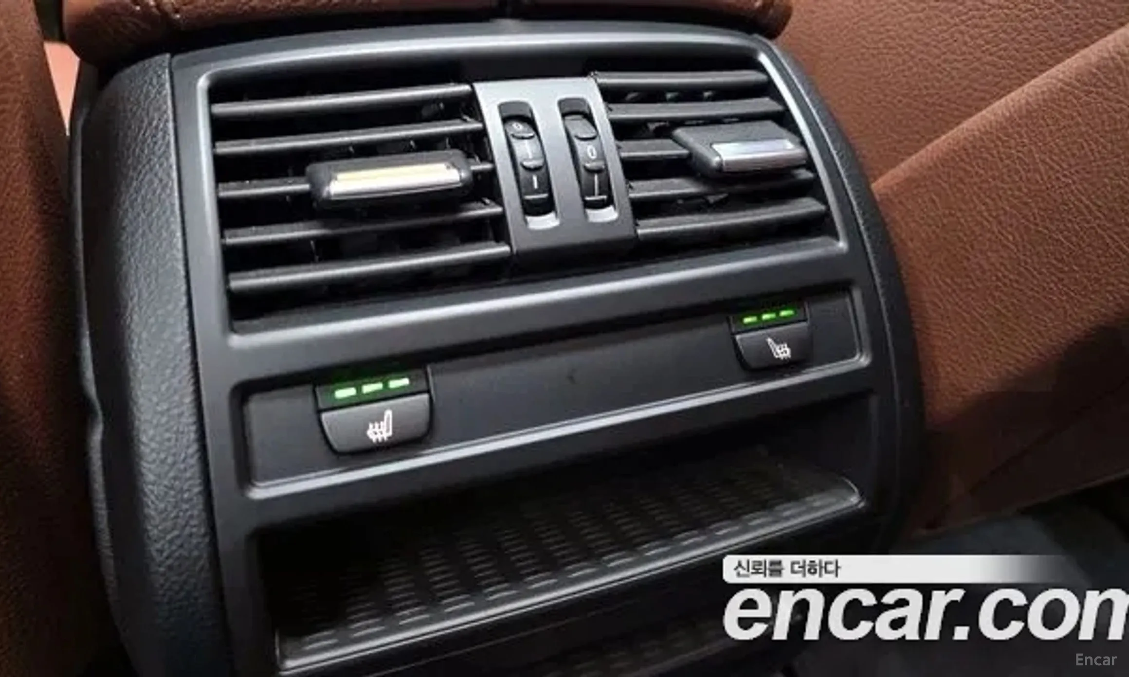 BMW 5 Series (F10) превью 16