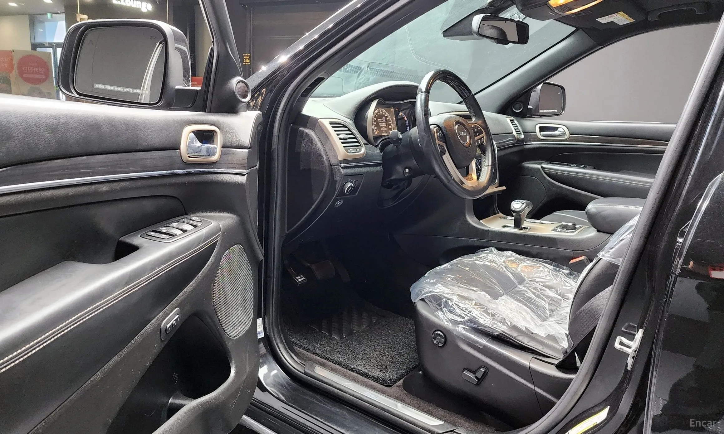 Jeep Grand Cherokee превью 10