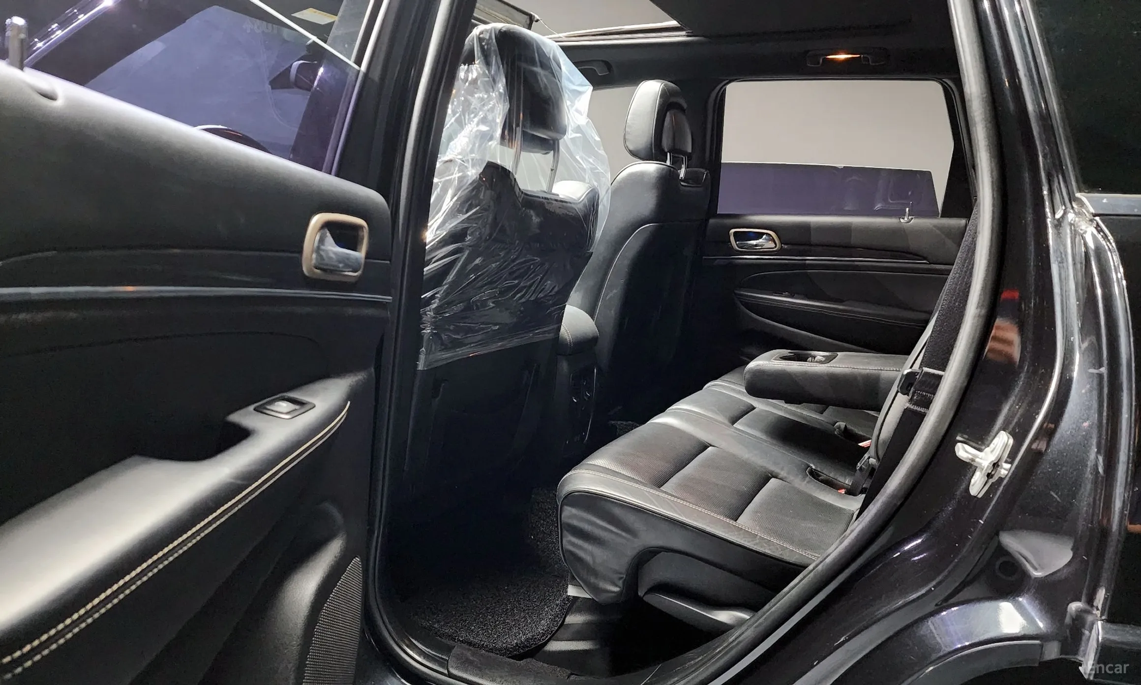 Jeep Grand Cherokee превью 12