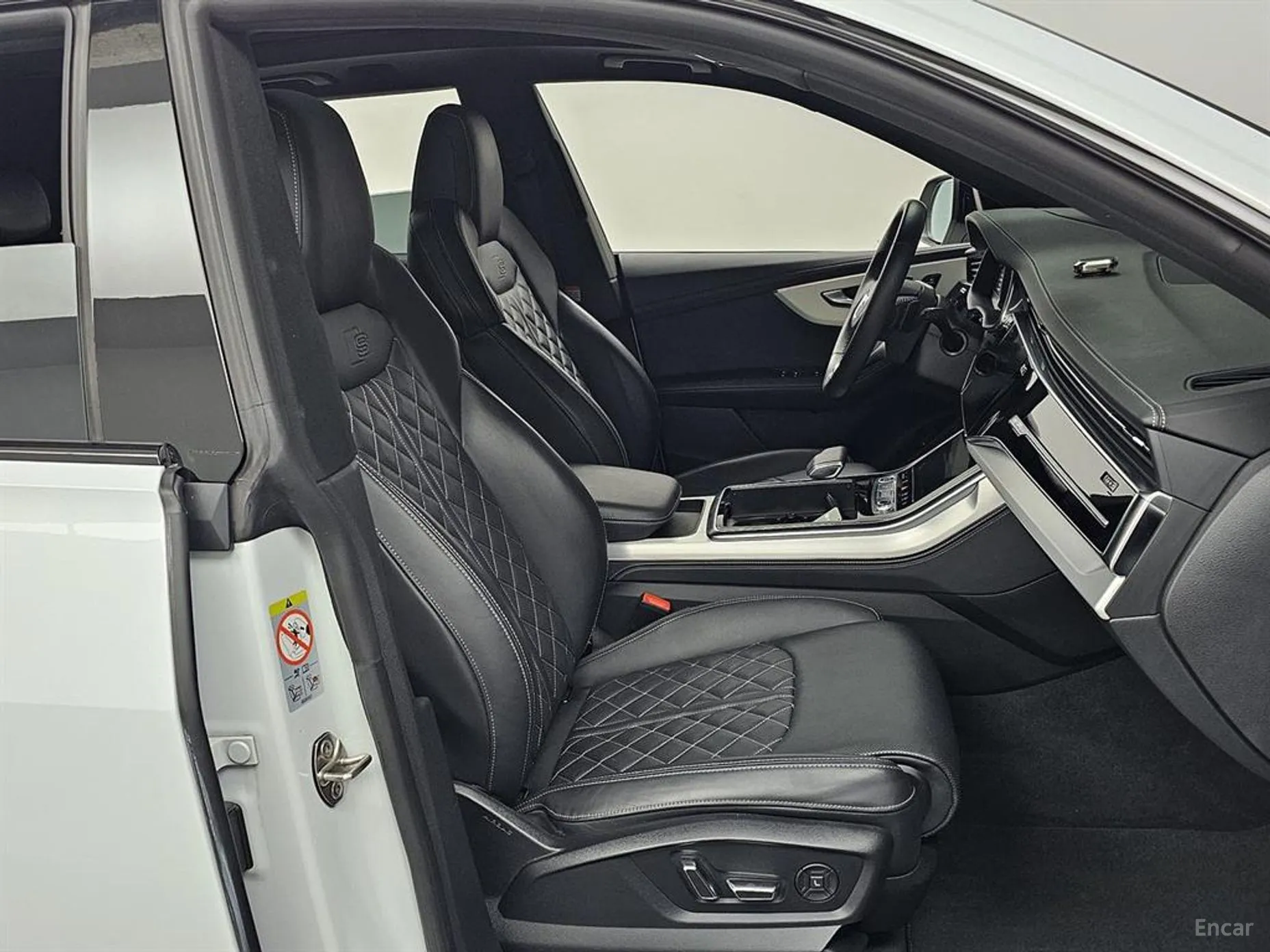 Audi Q8 (4M) превью 10